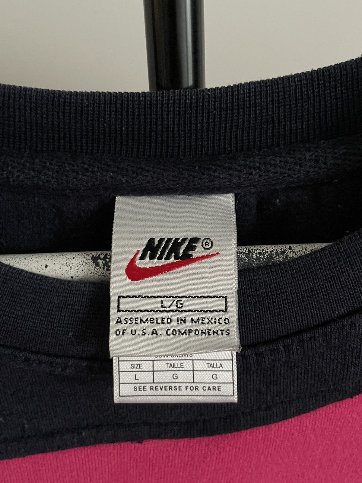 Nike Vintage 90ʼs Nike Rework Y2K Sweatshirt Black/Pink RARE Size US L / EU 52-54 / 3 - 5 Thumbnail