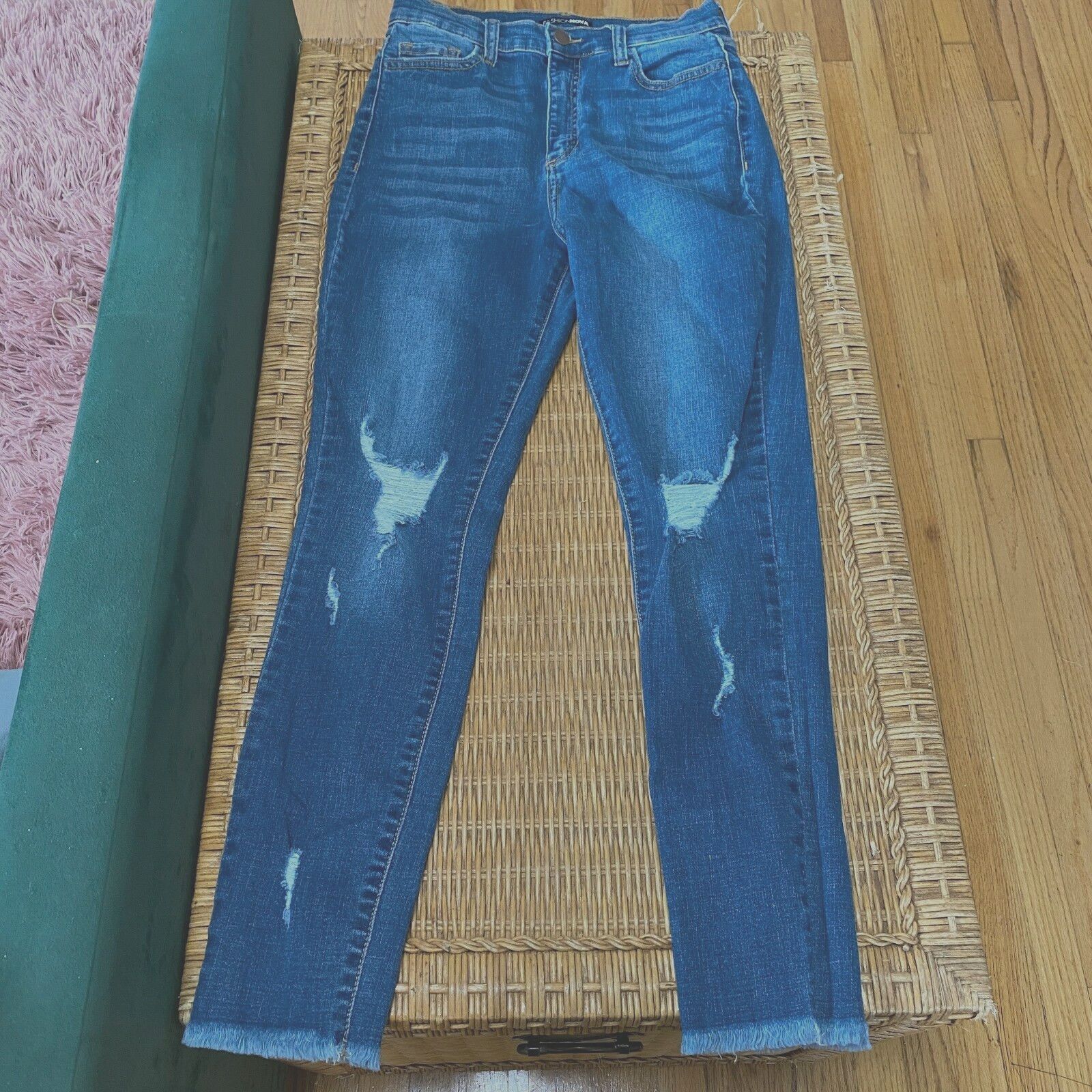 Other Fashion Nova Smiley Distressed Jean Medium Wash Raw Hem Size 27" / US 4 / IT 40 - 1 Thumbnail