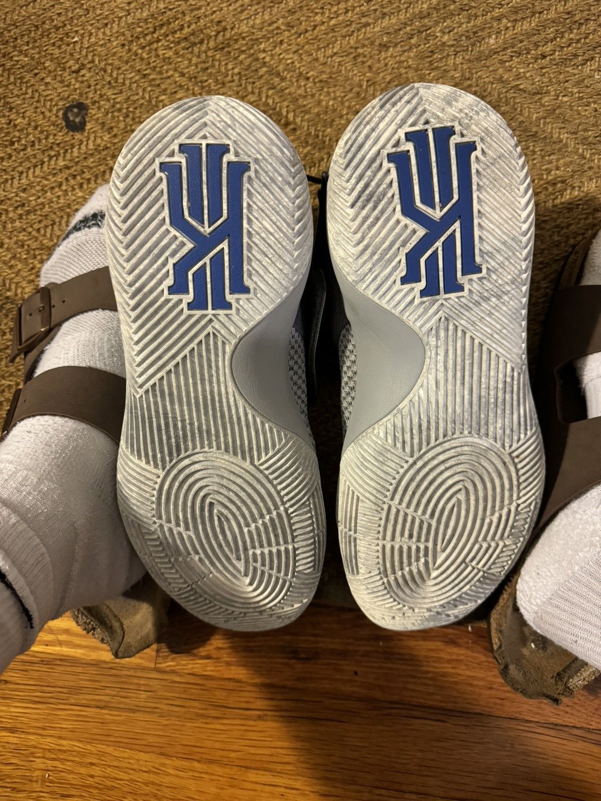 Nike Nike Kyrie 2 Omega Size US 10.5 / EU 43-44 - 5 Thumbnail