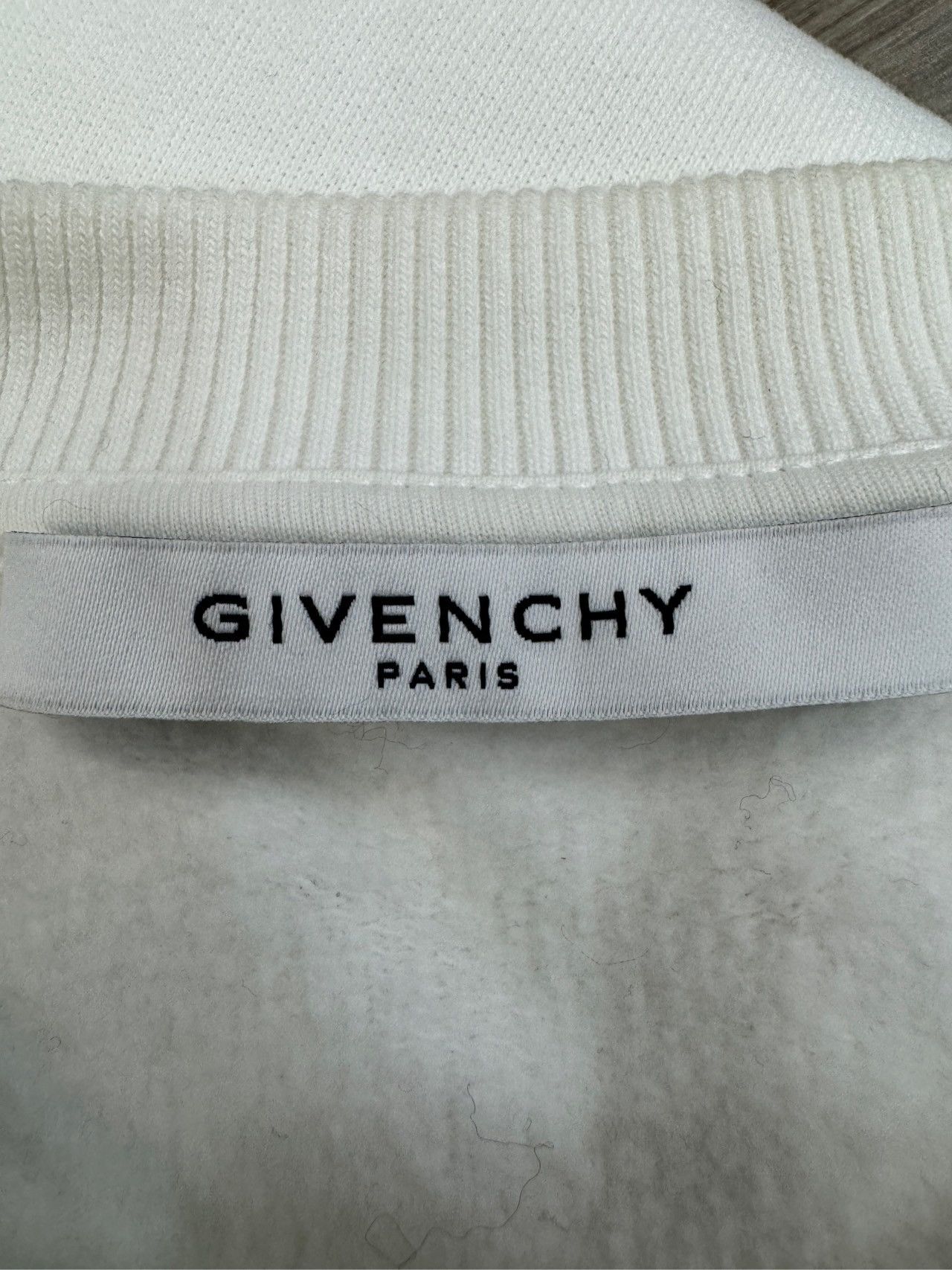 Givenchy Givenchy Classic Crew Neck Star Patch Sweatshirt K26WX Size US S / EU 44-46 / 1 - 5 Thumbnail