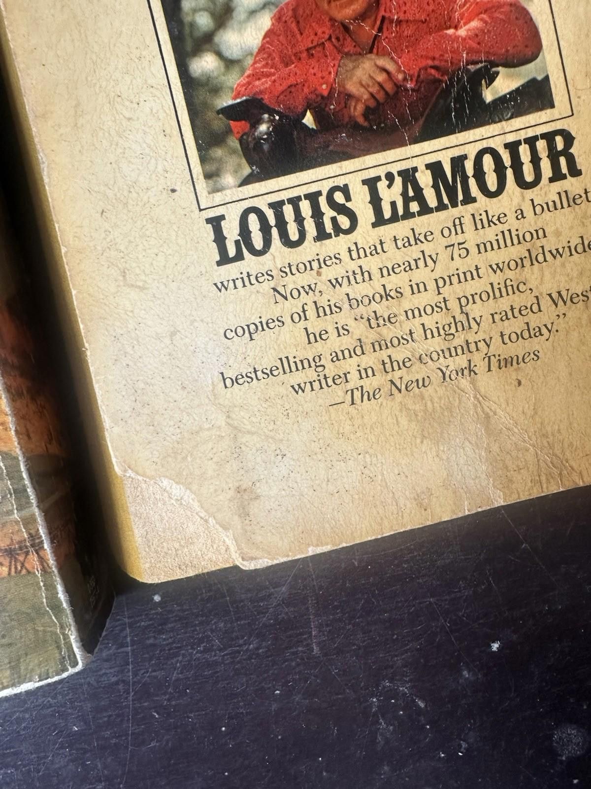 Designer Lot Of Vintage Western Books Louis L' Amour Size ONE SIZE - 5 Thumbnail
