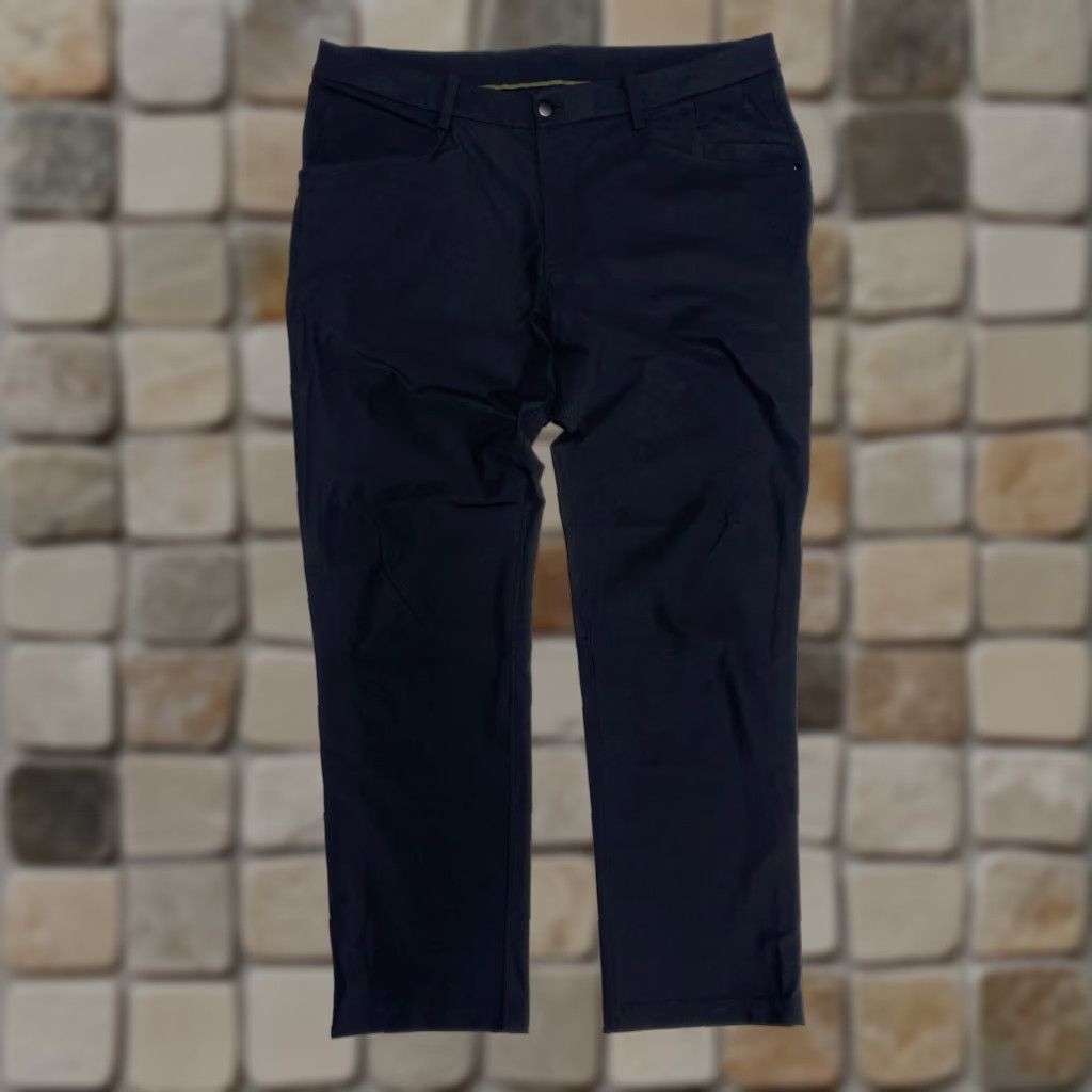 Lululemon VINTAGE Lululemon Pants Men’s ABC Black 38x31 Chino City Preppy Stretch Pockets Waist 38 Straight Rise Mid 10-12 in Mens Size US 38 / EU 54 - 1 Thumbnail