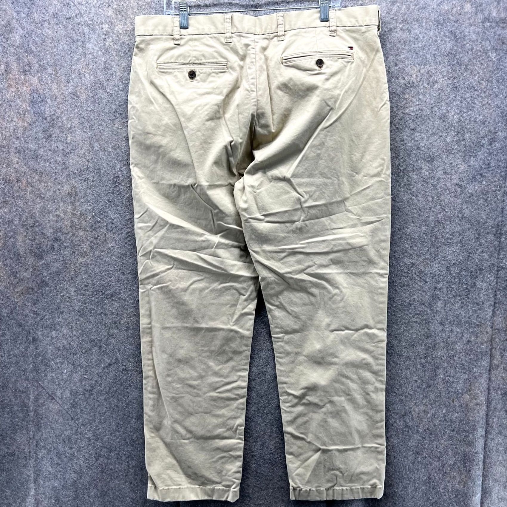 Tommy Hilfiger VINTAGE Tommy Hilfiger Pants Men 38x30 Khaki Chino Tan Beige Custom Fit Cotton Trousers Size US 38 / EU 54 - 2 Thumbnail