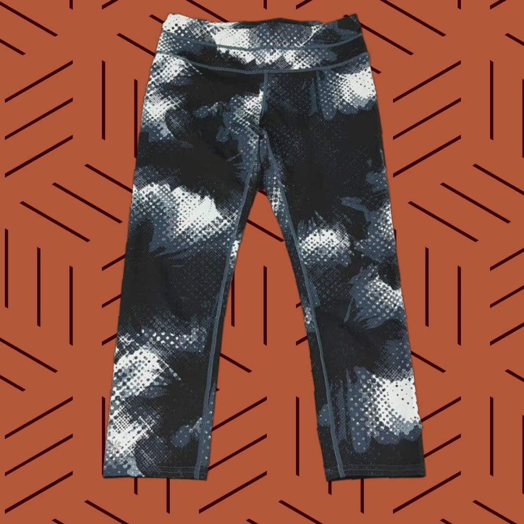 Athleta Athleta Leggings Womens Small x 21" Crop Blue Floral Abstract Mid Rise Gym Yoga Size 28" / US 6 / IT 42 - 1 Thumbnail