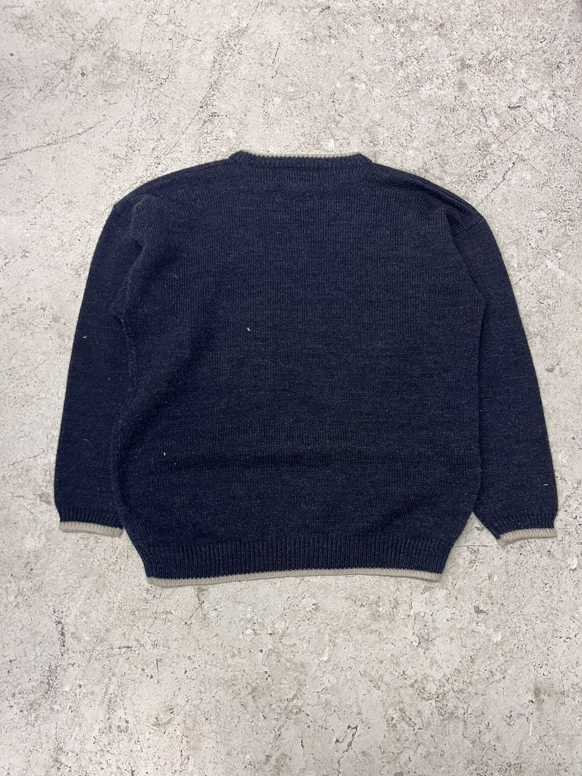 Vintage Vintage navy blue pocket sweater Size US M / EU 48-50 / 2 - 4 Thumbnail