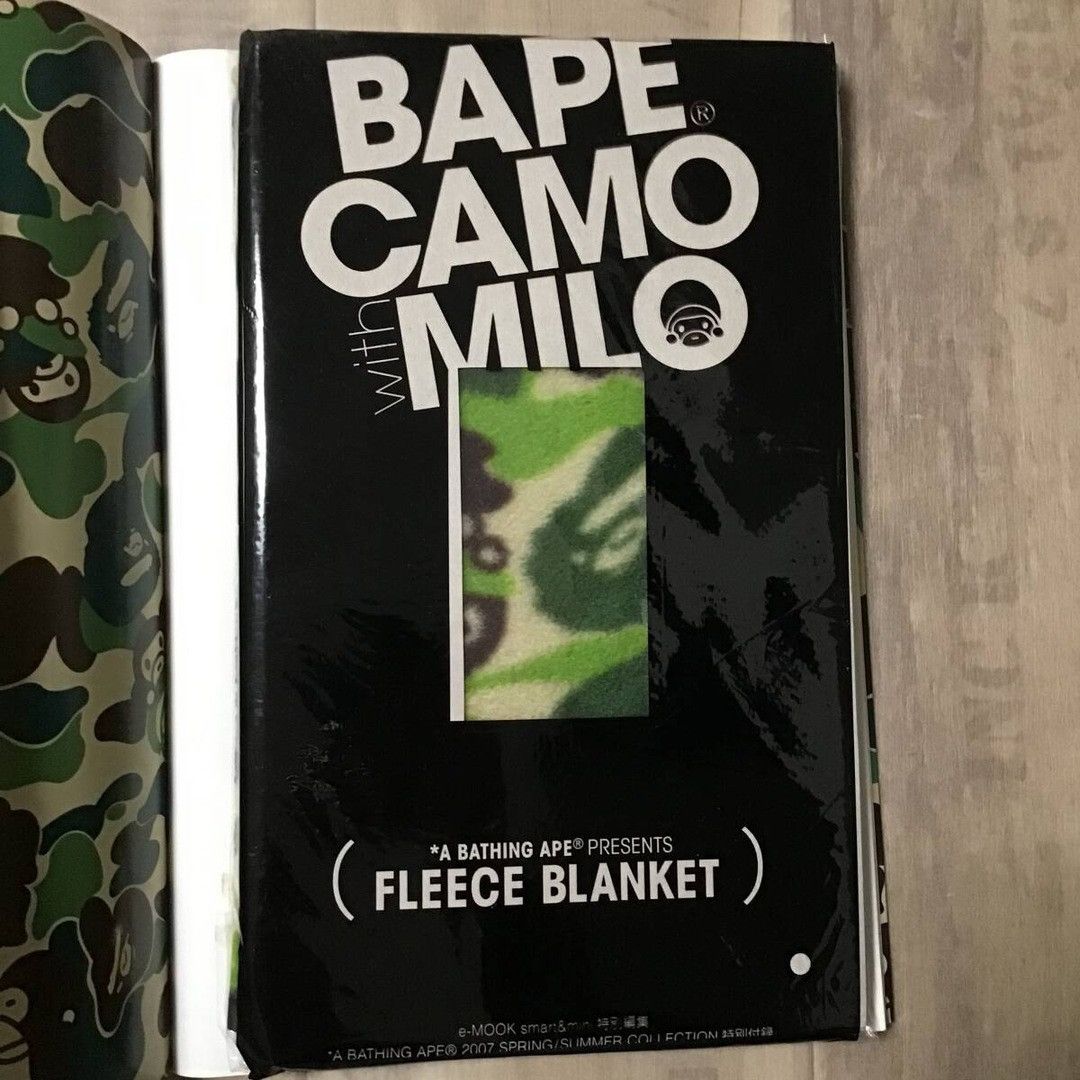 Bape BAPE 2007 Mook book magazine APE Milo Blanket NIGO Kanye Size ONE SIZE - 4 Thumbnail