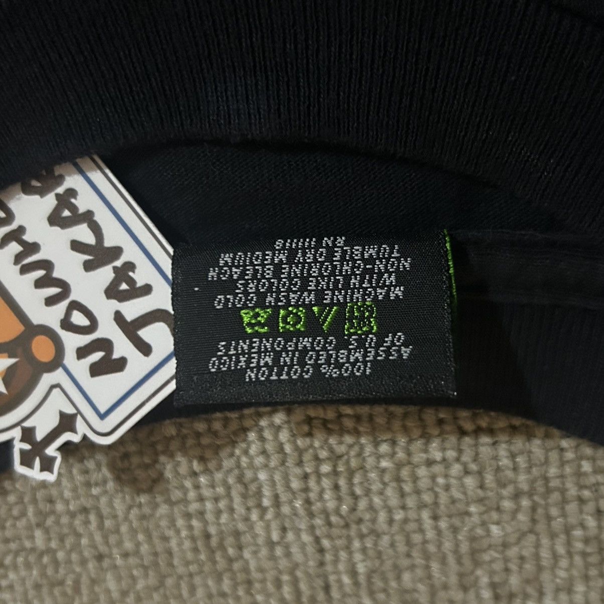 Nike × Undefeated 2008 Undefeated x Nike Solid Gold Tee Size US M / EU 48-50 / 2 - 8 Thumbnail