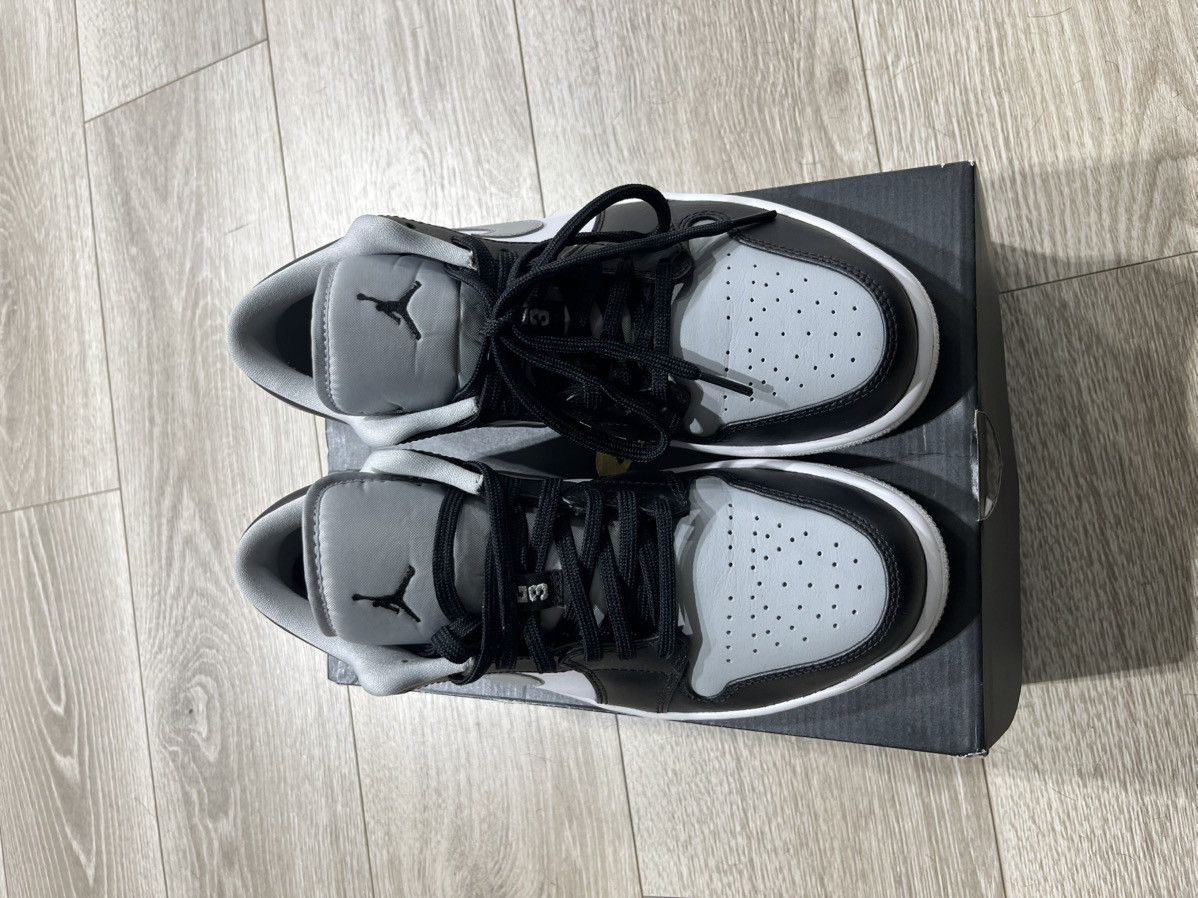 Jordan Brand × Nike Air Jordan 1 low shadows Size US 9 / EU 42 - 2 Thumbnail