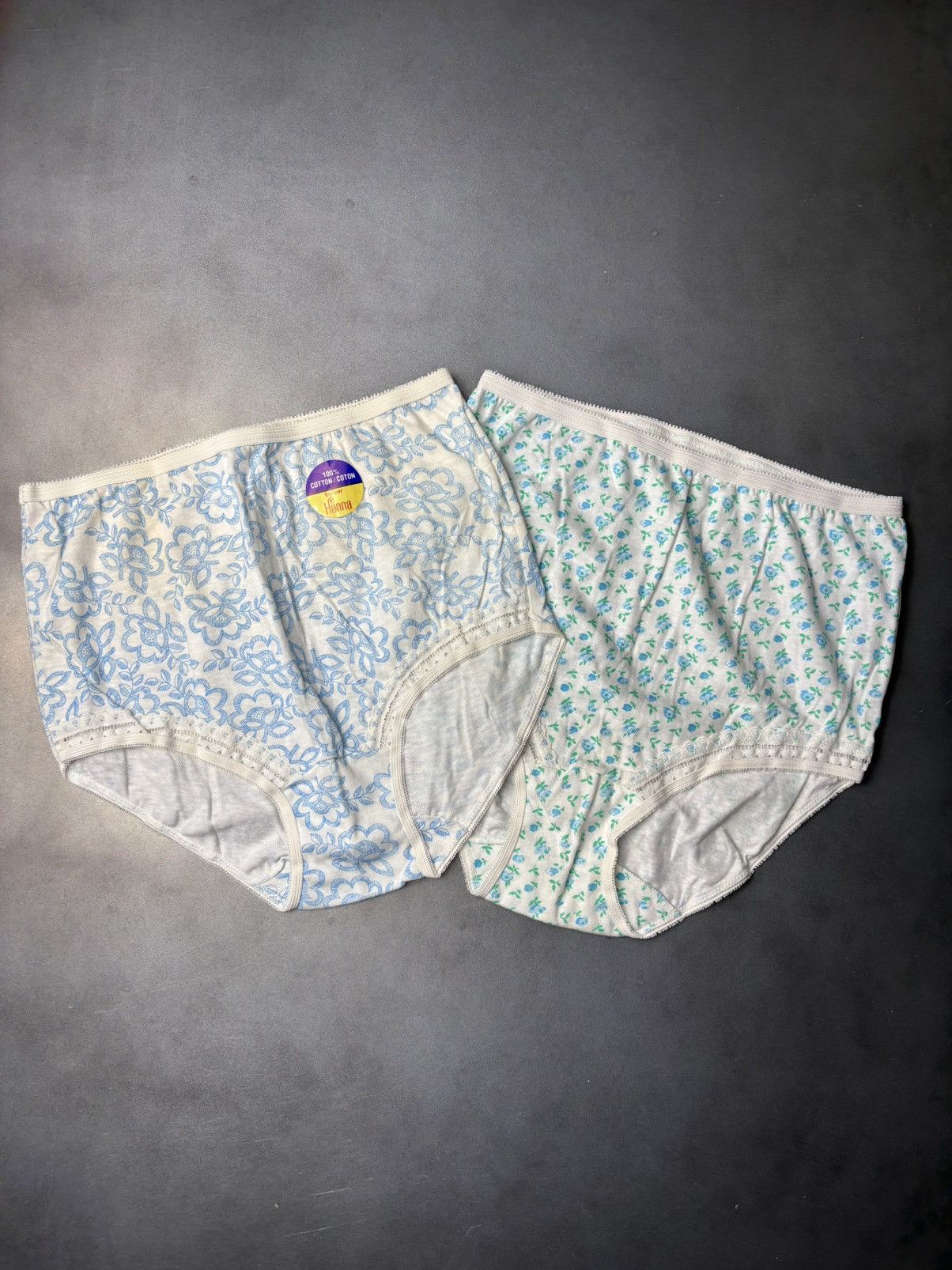 Vintage 2 Pairs of 1970s Floral Granny Panties Hanna Underwear High Size ONE SIZE - 1 Thumbnail