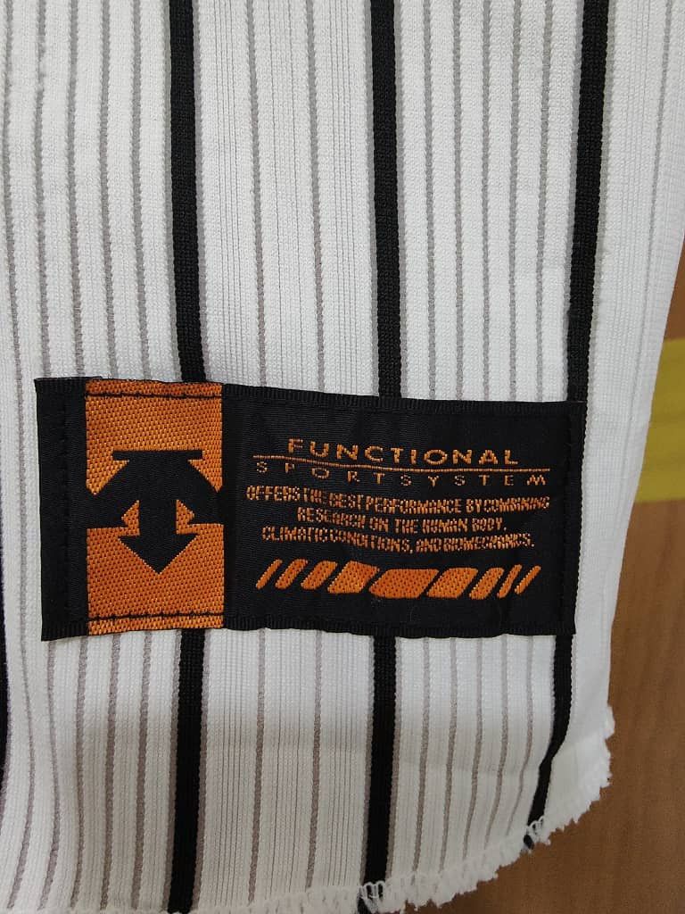 Vintage Vintage Hanshin Tigers baseball jersey made japan descente Size US XL / EU 56 / 4 - 3 Thumbnail