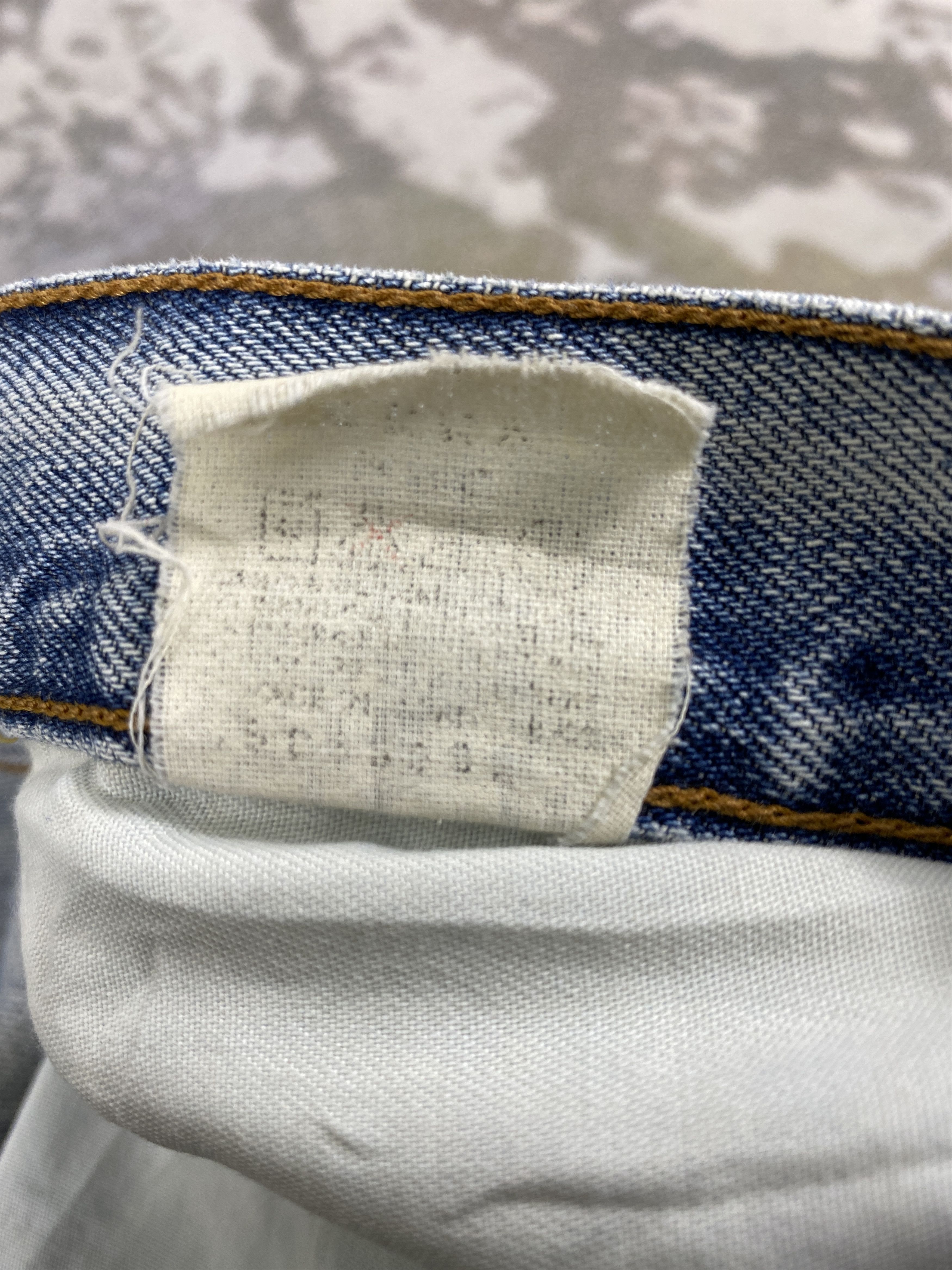 Levi's Distressed Blue Vintage Levi's Jeans 35x30 Denim- JN3657 Size US 35 - 10 Thumbnail