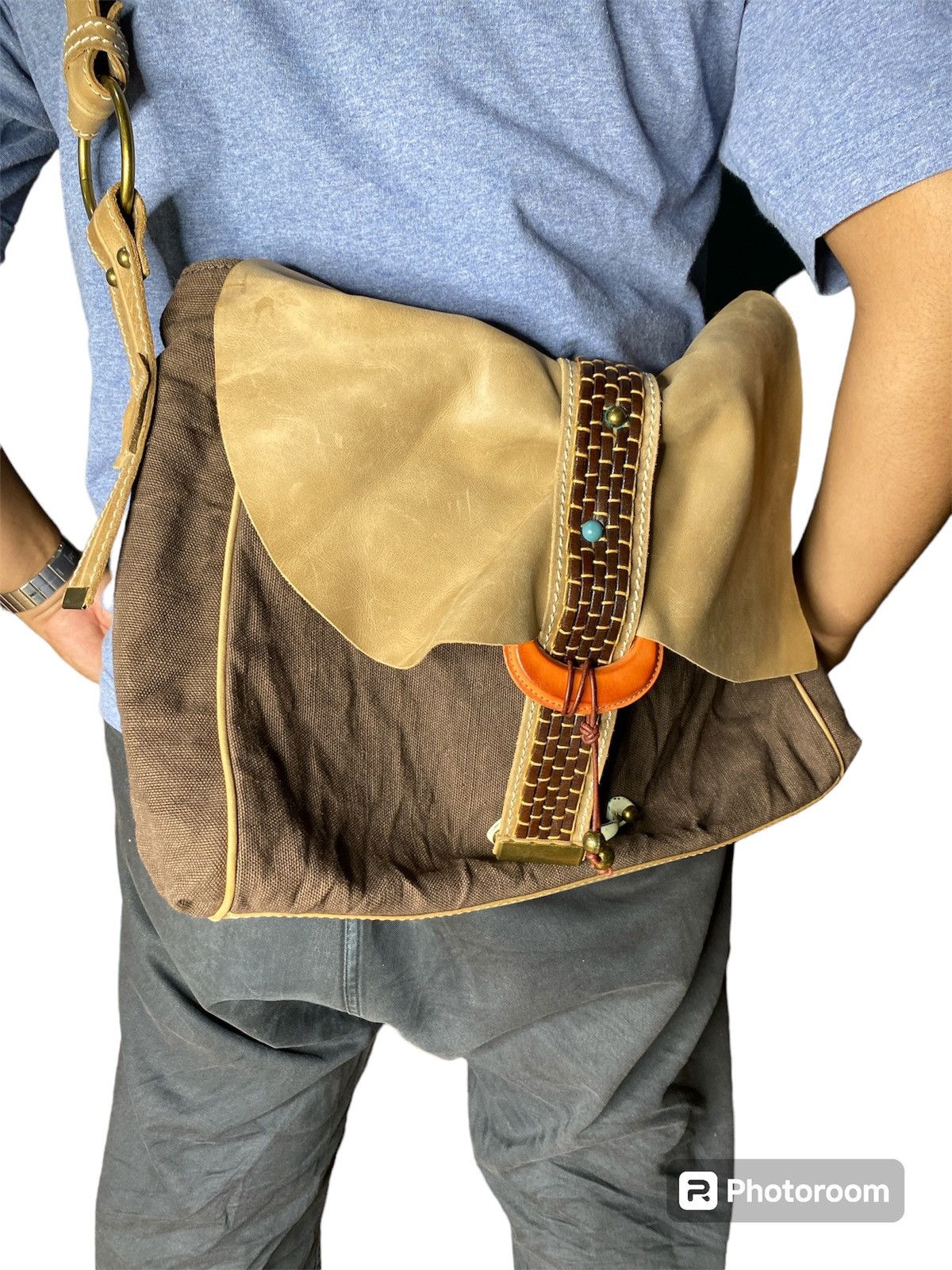 Petit ami Japanese brand crossbody bag