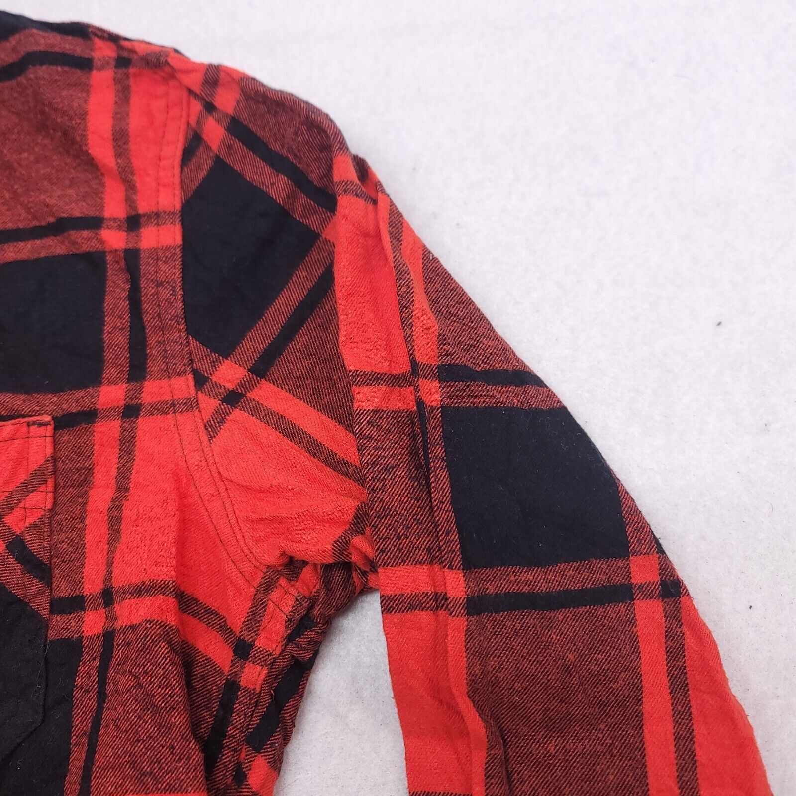 Arizona Jean Co. Arizona Jean Co Buffalo Check Flannel Shirt Mens Size M Red Size US M / EU 48-50 / 2 - 5 Thumbnail