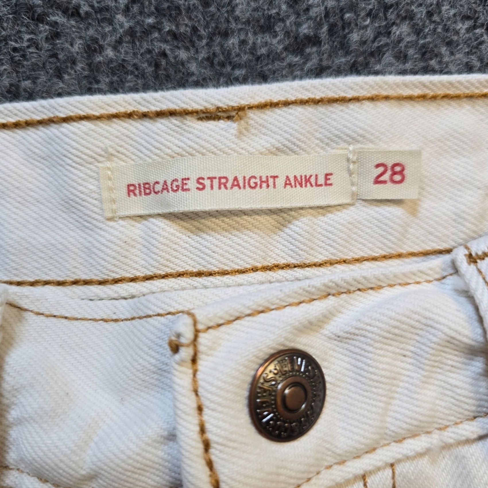 Levi's Levi's Jeans Womens Size 28 White Ribcage Straight Ankle Button Fly Casual 90s Retro Womens Size 30" / US 8 / IT 44 - 6 Thumbnail