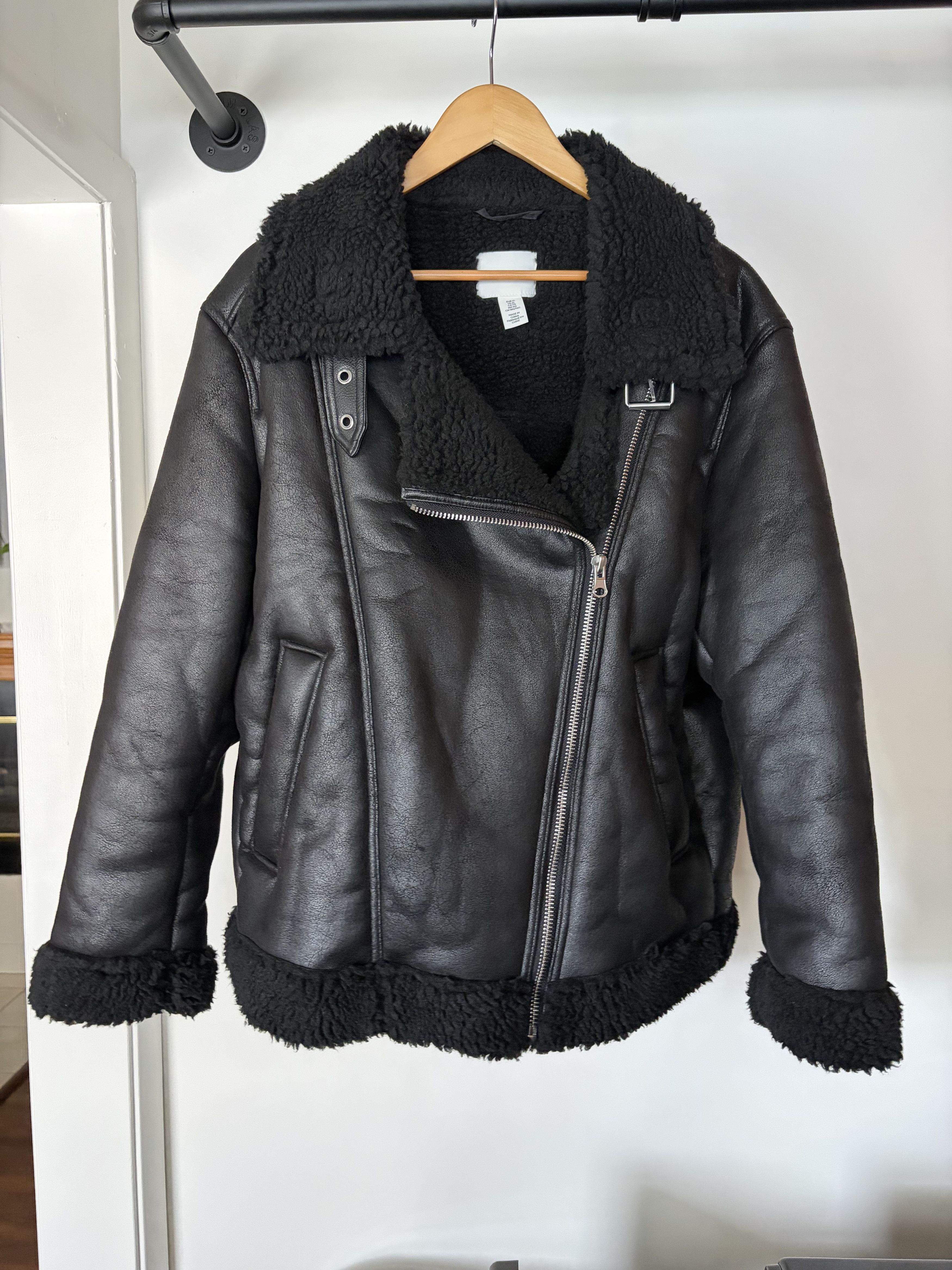 H&M H&M black shearling bomber jacket Size US XL / EU 56 / 4 - 4 Thumbnail
