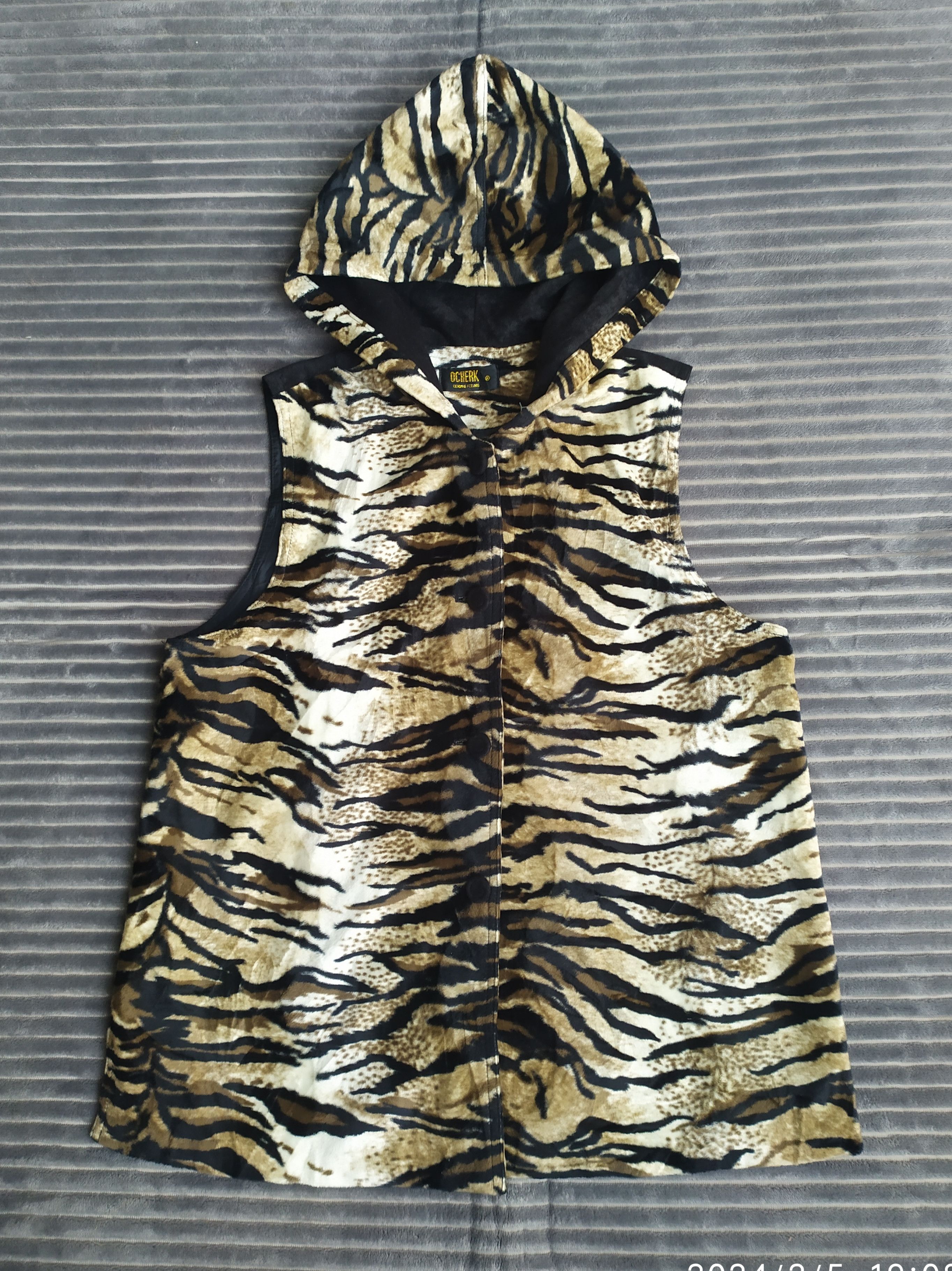 Ocherk Tiger Striped Hoodie Vest