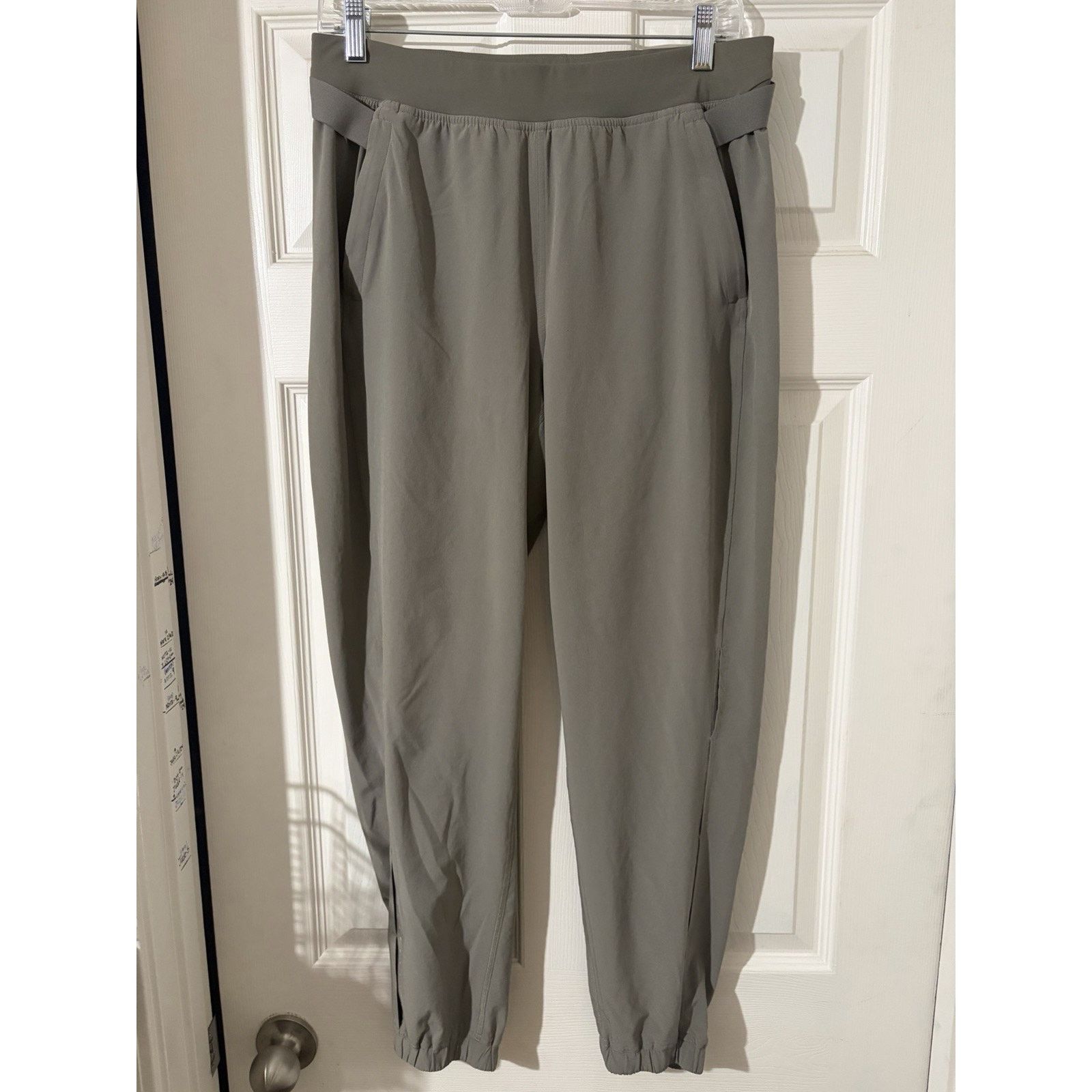 Lululemon Lululemon Adapted State High Rise Jogger Carbon Dust Sz 8 Size 30" / US 8 / IT 44 - 1 Thumbnail