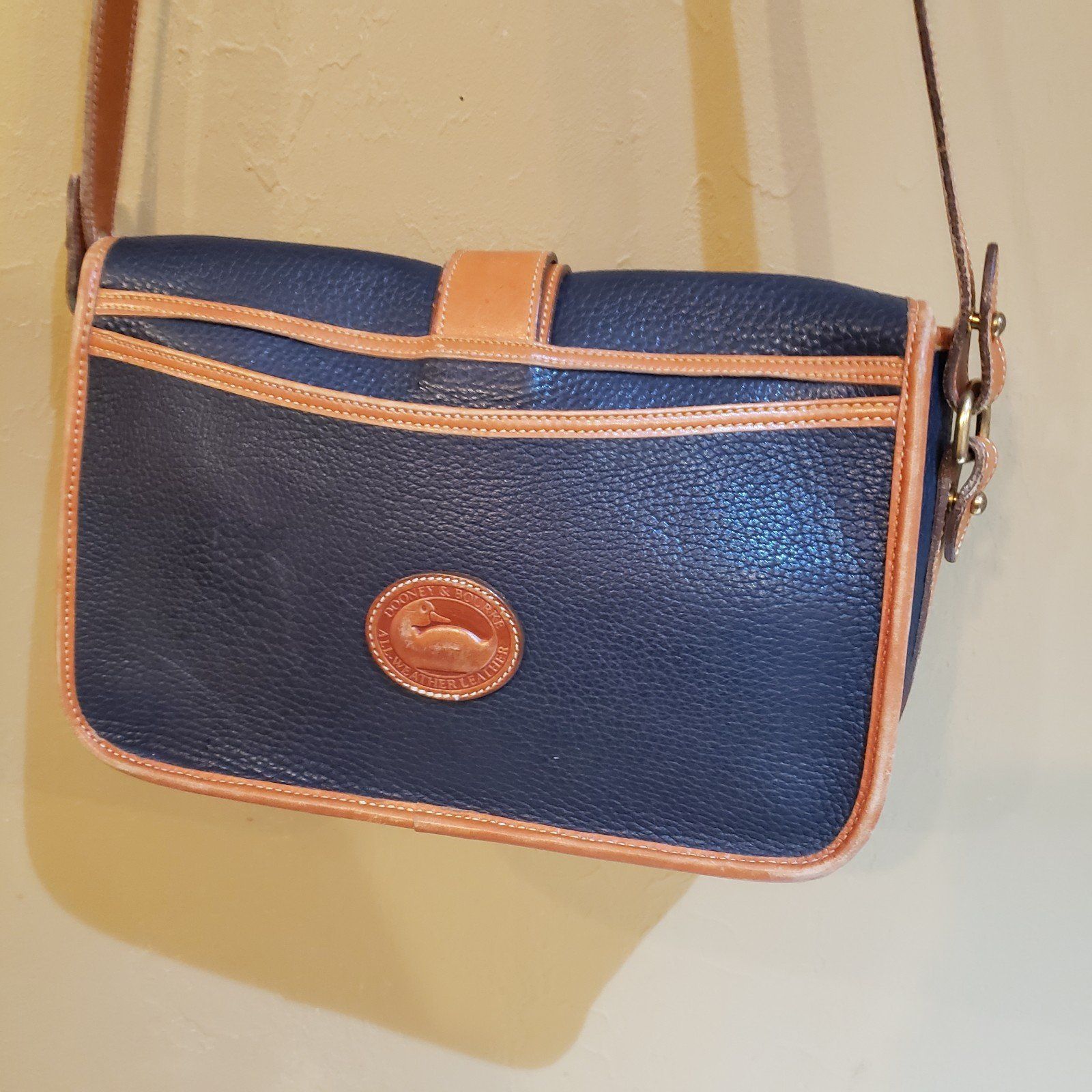 Dooney & Bourke Vintage Academia Navy Dooney & Bourke Leather Crossbody Bag Size ONE SIZE - 8 Thumbnail