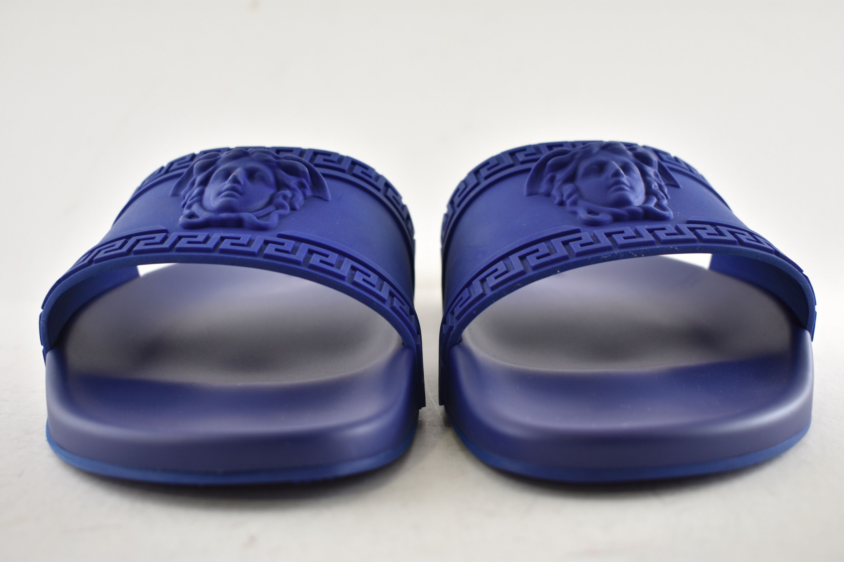 Versace Medusa Rubber Logo Slide Pool Sandal Flip Flop Flat 44 11 Size US 11 / EU 44 - 8 Thumbnail