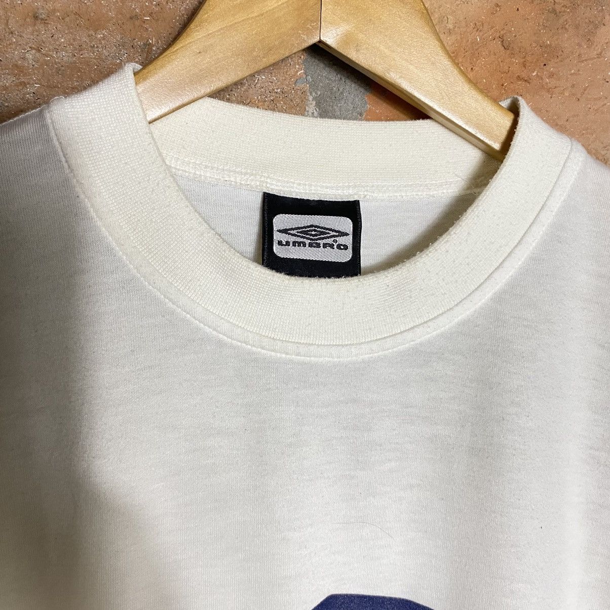 Umbro UMBRO White Crew Neck Tee with Navy Logo Print Size US L / EU 52-54 / 3 - 3 Thumbnail