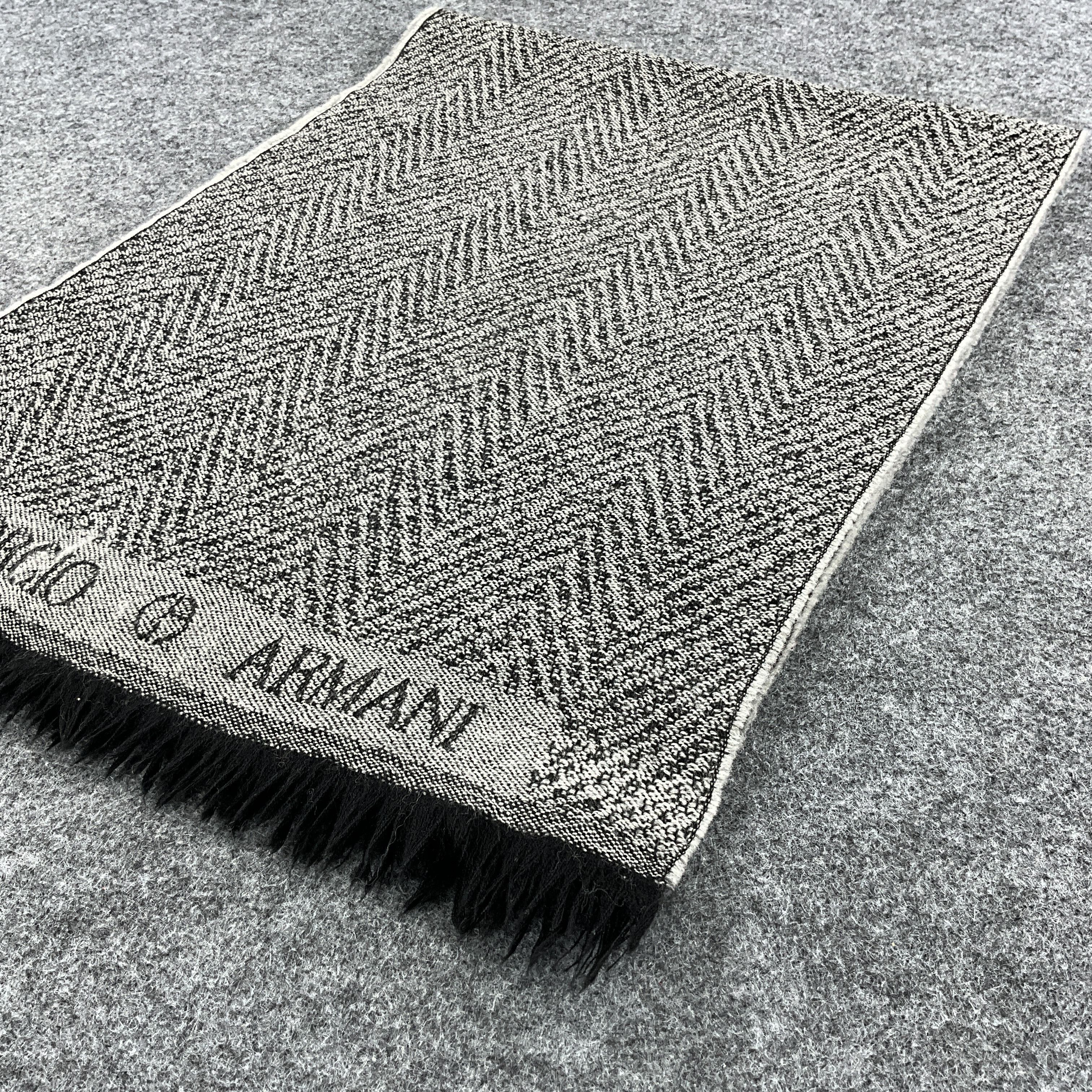 Giorgio Armani Giorgio Armani Scarf / Muffler / Neckwear T1242 Size ONE SIZE - 15 Thumbnail