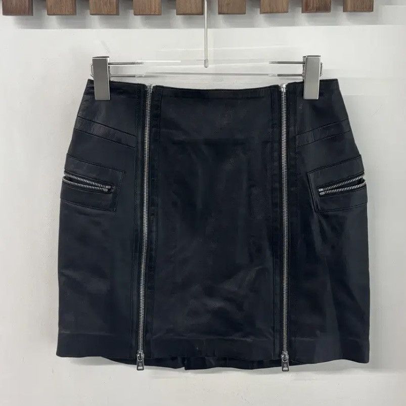 Alexander McQueen Alexander Mcqueen Leather Zip Skirt Size 27" / US 4 / IT 40 - 1 Thumbnail