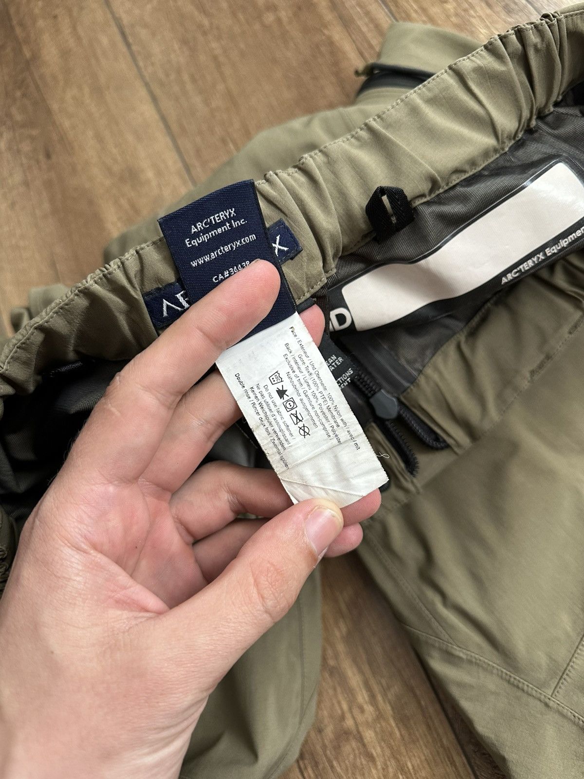 Arc'teryx Arcteryx Gore Tex Vintage Ski Pants 90s Size US 34 / EU 50 - 12 Thumbnail