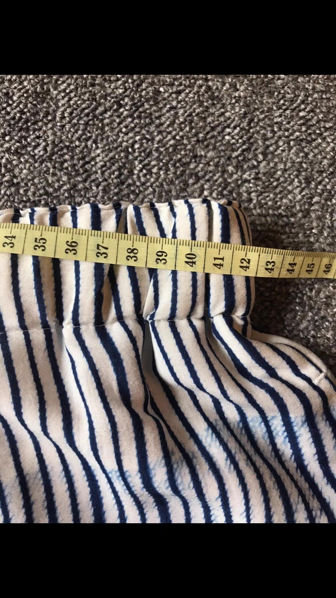 Louis Vuitton Loewe short S oversized elastic waist embroidered logo Size US 30 / EU 46 - 5 Thumbnail