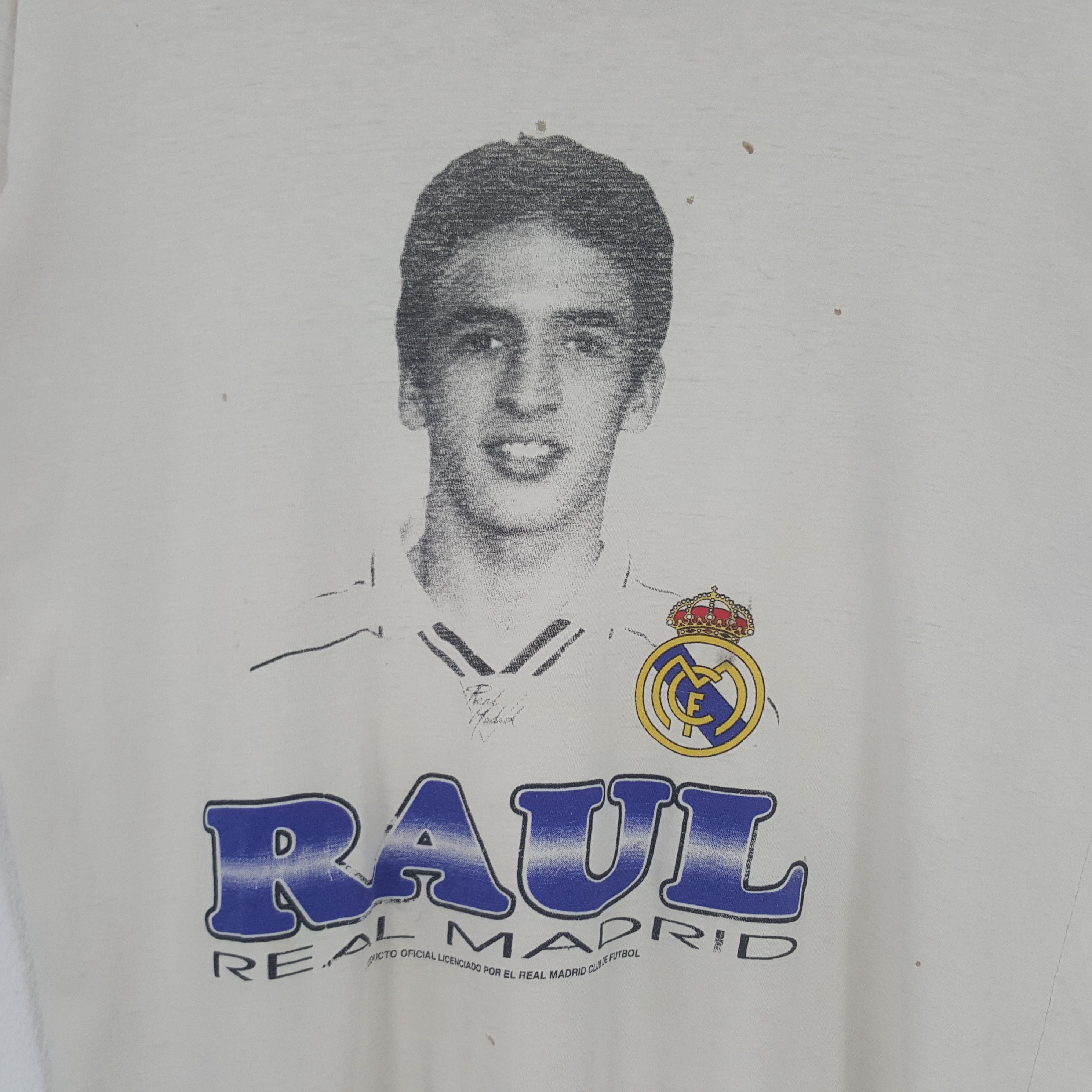 Pro Player × Vintage Vintage Raul Gonzalez Real Madrid Soccer Player Tshirt Size US L / EU 52-54 / 3 - 2 Thumbnail