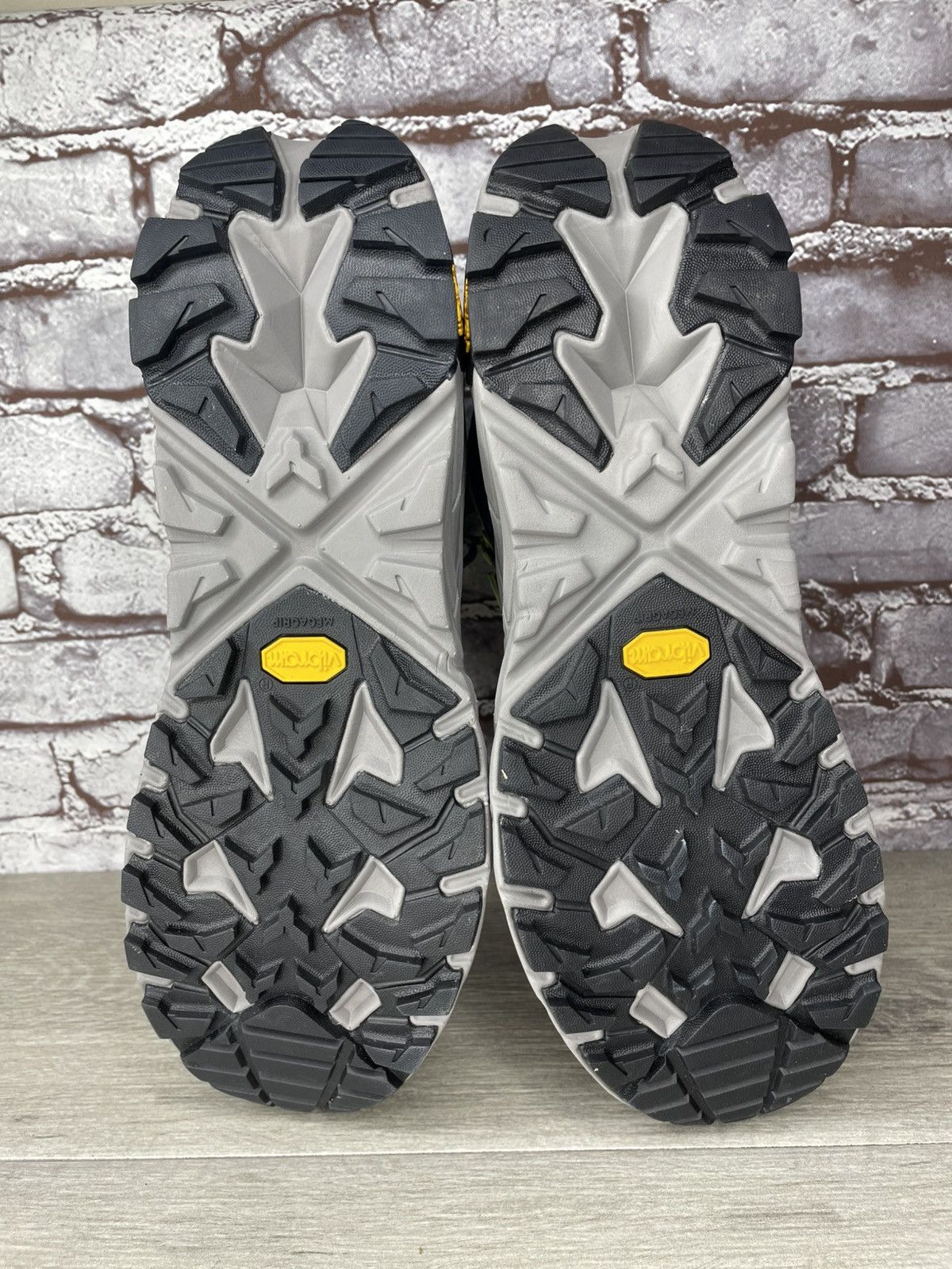 Hoka Hoka One One Anacapa Mid Hiking Boots Men 11D US/45 1/3EU Size US 11.5 / EU 44-45 - 14 Thumbnail