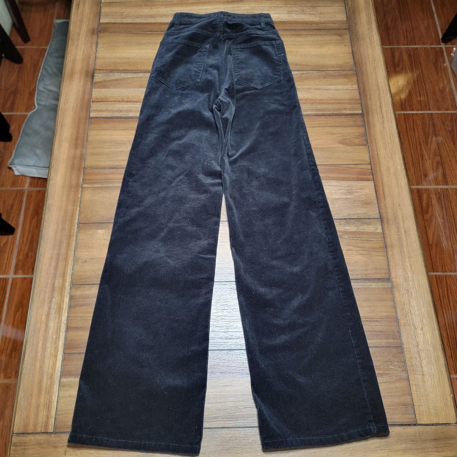H&M H&M Divided Black Corduroy Pants - Size 0 Size 25" / US 0 / IT 36 - 3 Thumbnail