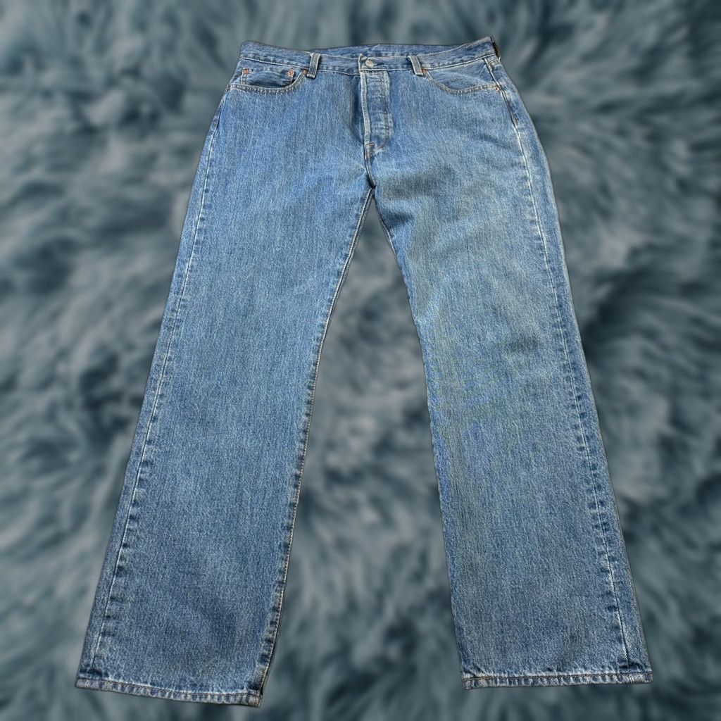 Levi's VINTAGE Levis 501 Jeans Mens 36x32 Blue Denim Pants Button Fly 90s Regular Mens Size US 36 / EU 52 - 1 Thumbnail