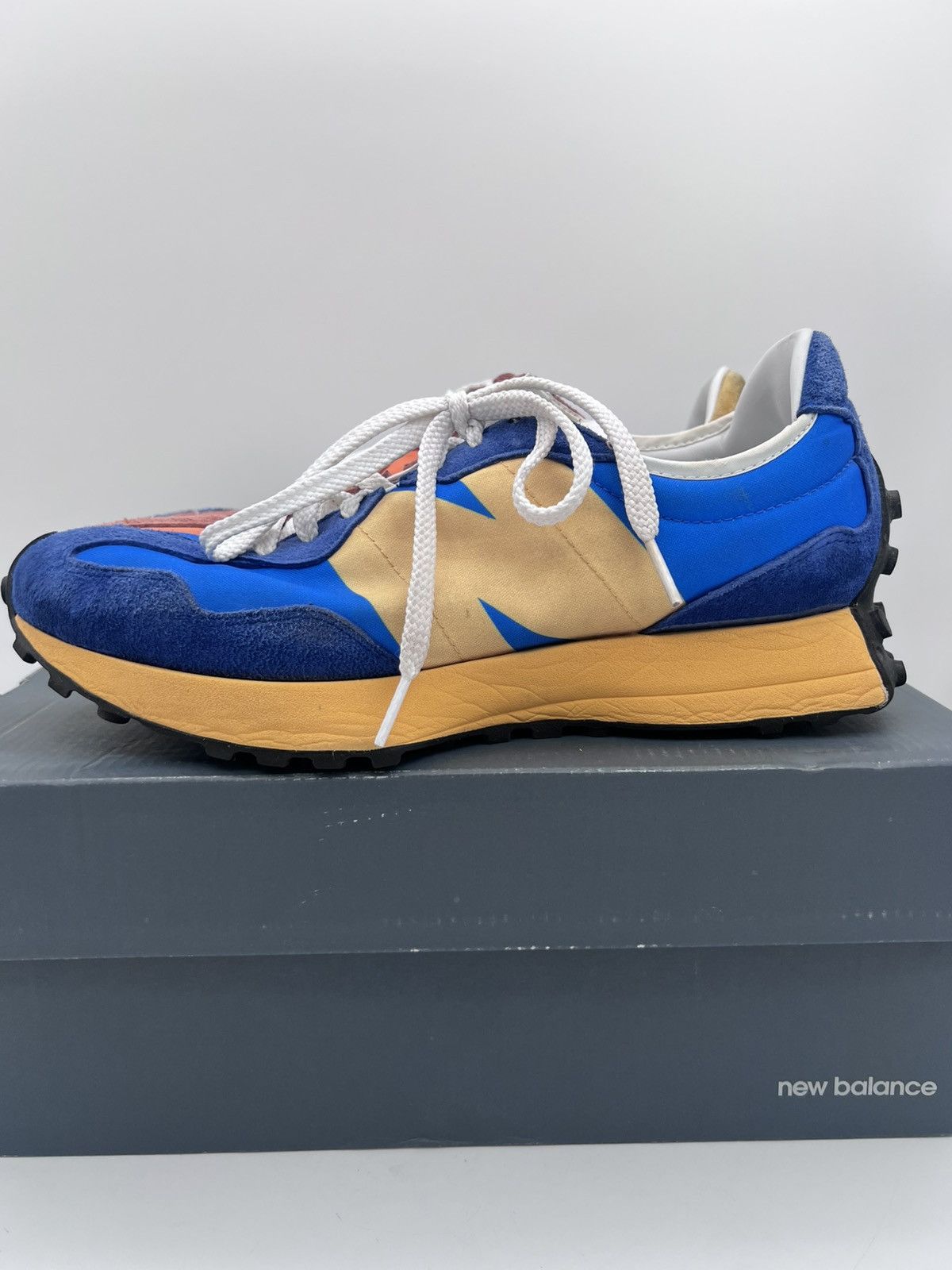 New Balance New Balance 327 Blue Orange Men’s Size 9.5 MS327LAA Size US 9.5 / EU 42-43 - 4 Thumbnail