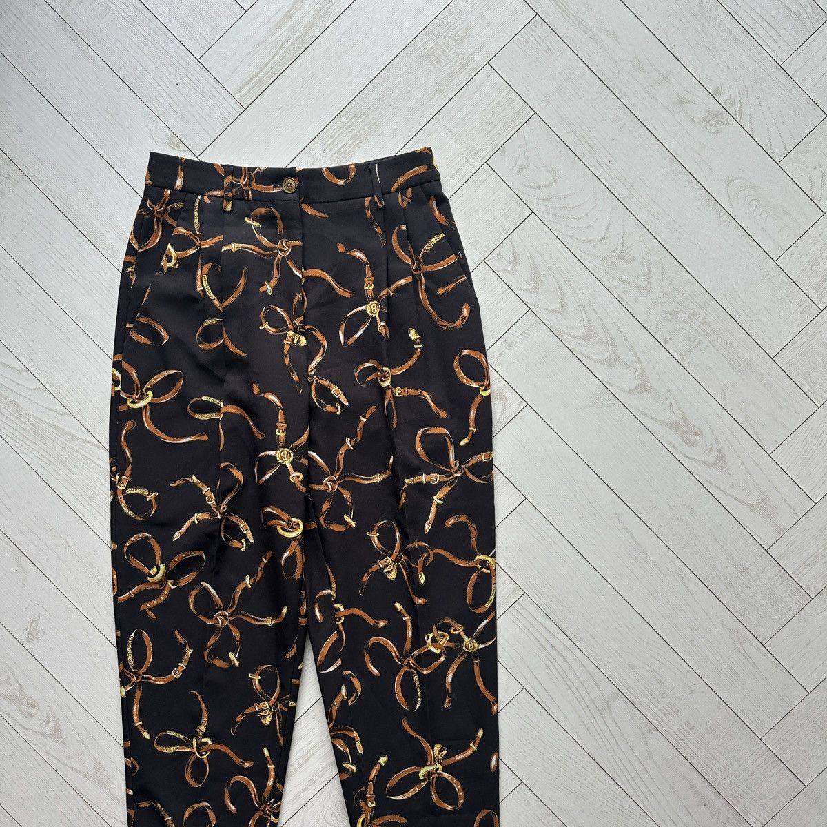 Boutique Moschino Boutique Moschino Chains & belts monogram pants y2k hype Size 28" / US 6 / IT 42 - 3 Thumbnail
