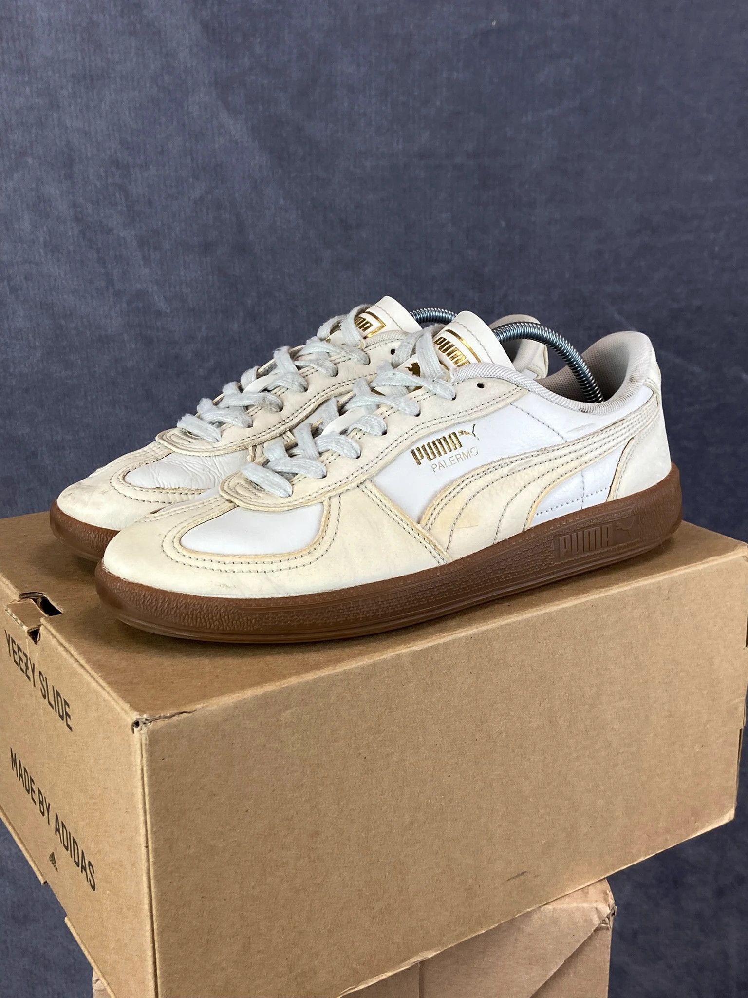 Puma Puma Palermo White Sneakers Size 40 Size US 7 / EU 40 - 1 Thumbnail