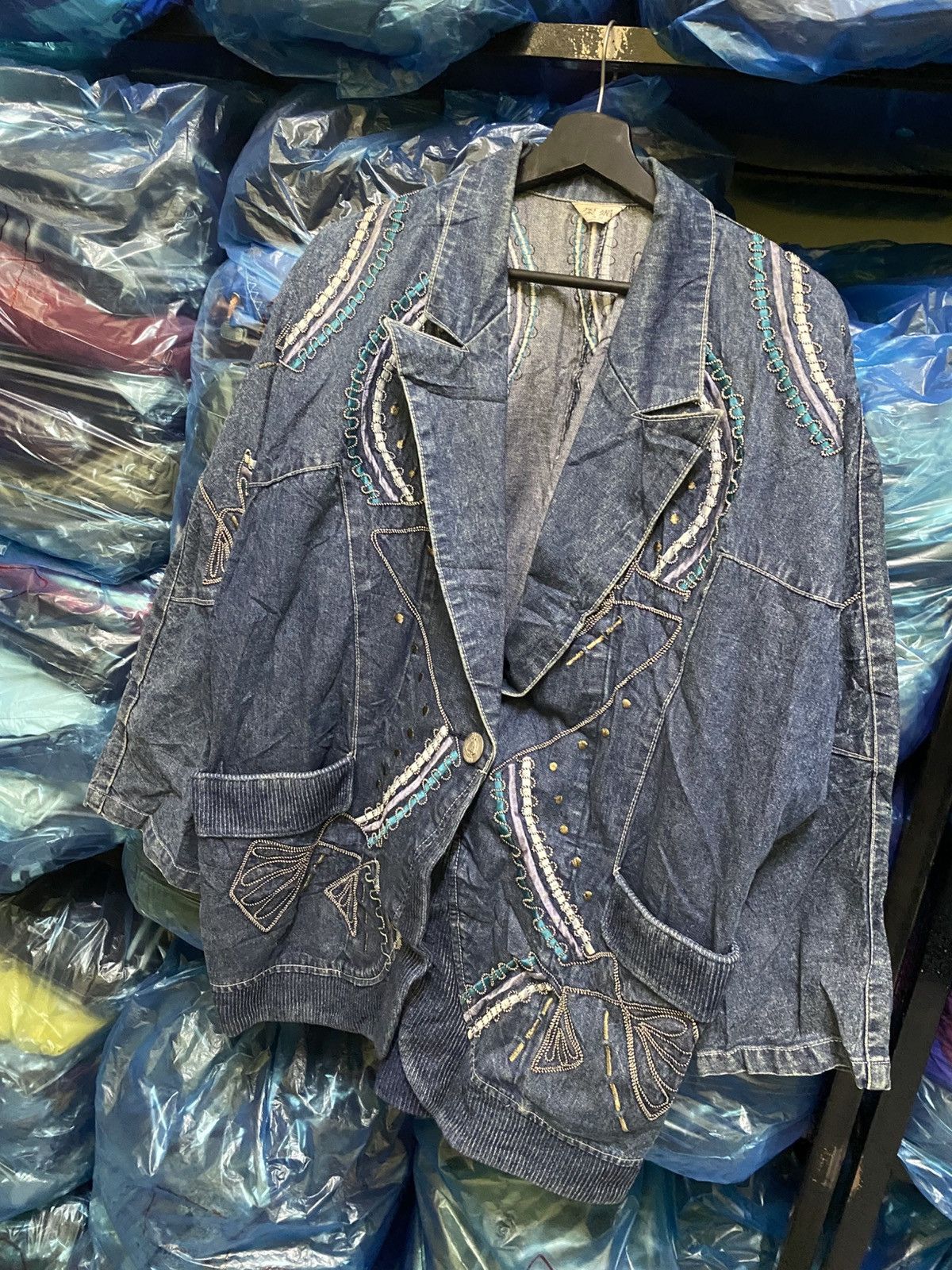 Vintage Rare 80s Oversized Denim Jacket Embroidery Butterfly Design Size US M / EU 48-50 / 2 - 4 Thumbnail