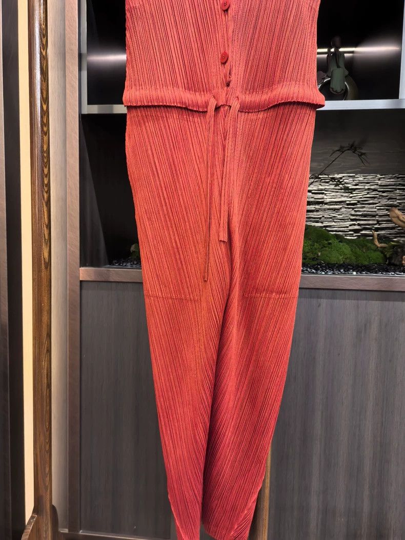 Issey Miyake issey miyake size:1 Red jumpsuit 2506-Nextarrow Size 42" / US 20 - 3 Thumbnail
