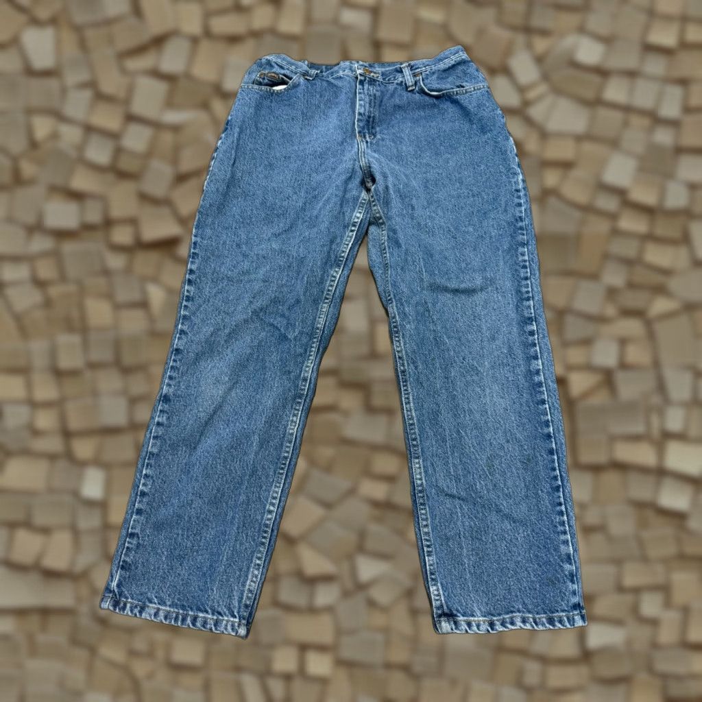 Lee Riders by Lee Jeans Women's 16P Petite Blue Denim Straight Leg Jeans Shirt? Size 38" / US 16 / IT 52 - 1 Thumbnail
