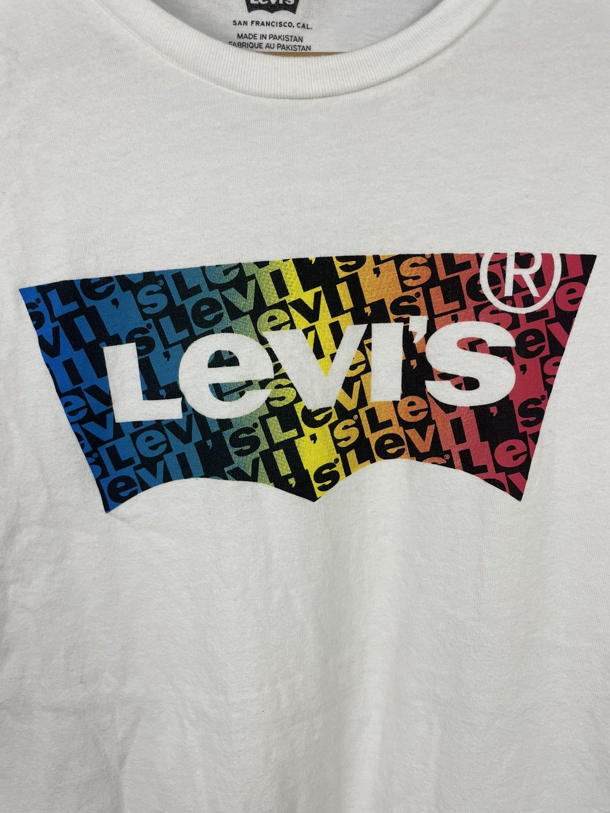Levi's Levis Rainbow Big Logo Size US S / EU 44-46 / 1 - 4 Thumbnail
