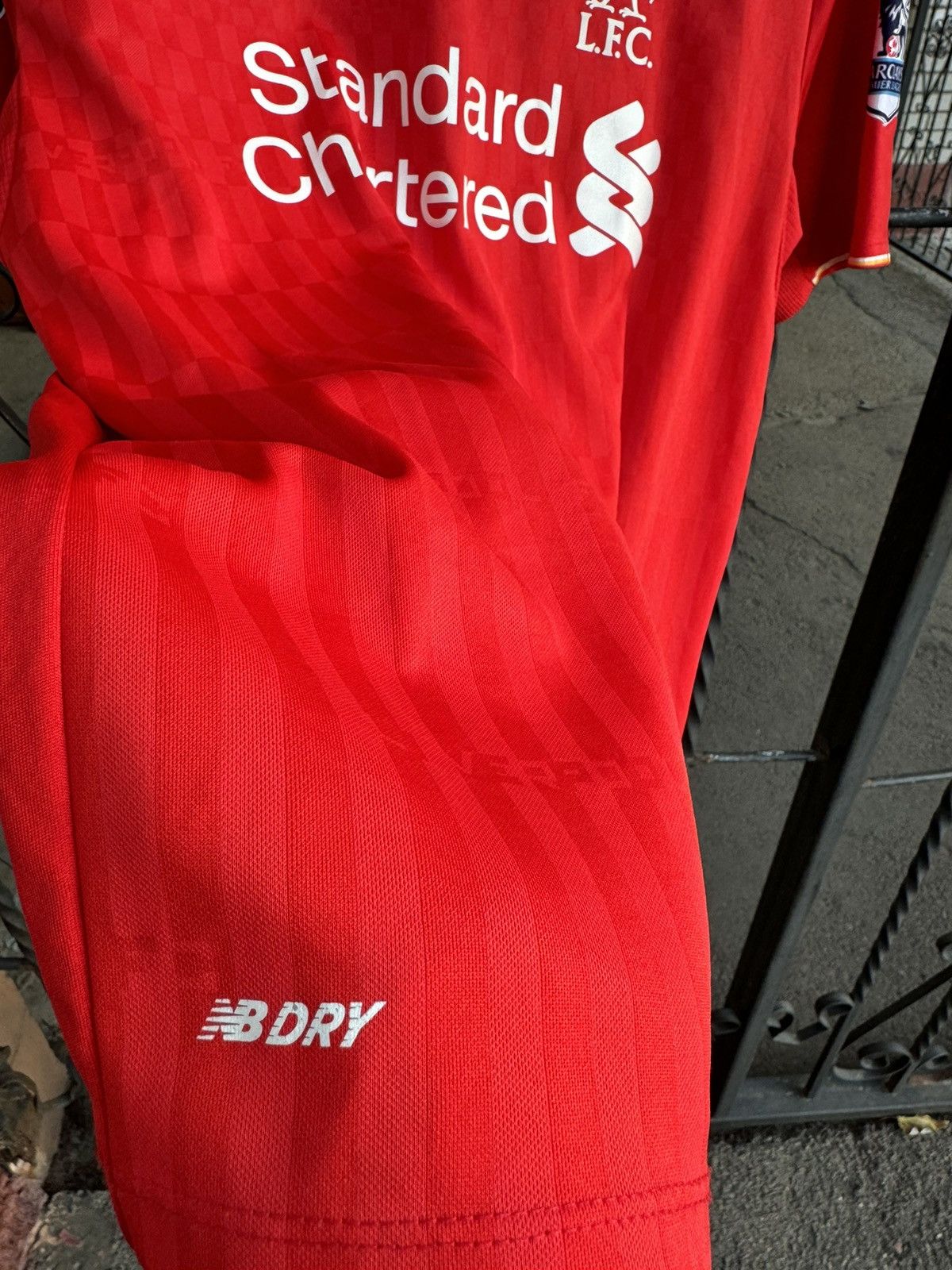New Balance Liverpool 2015/2016 Home Jersey Coutihno Blokecore Size US M / EU 48-50 / 2 - 10 Thumbnail