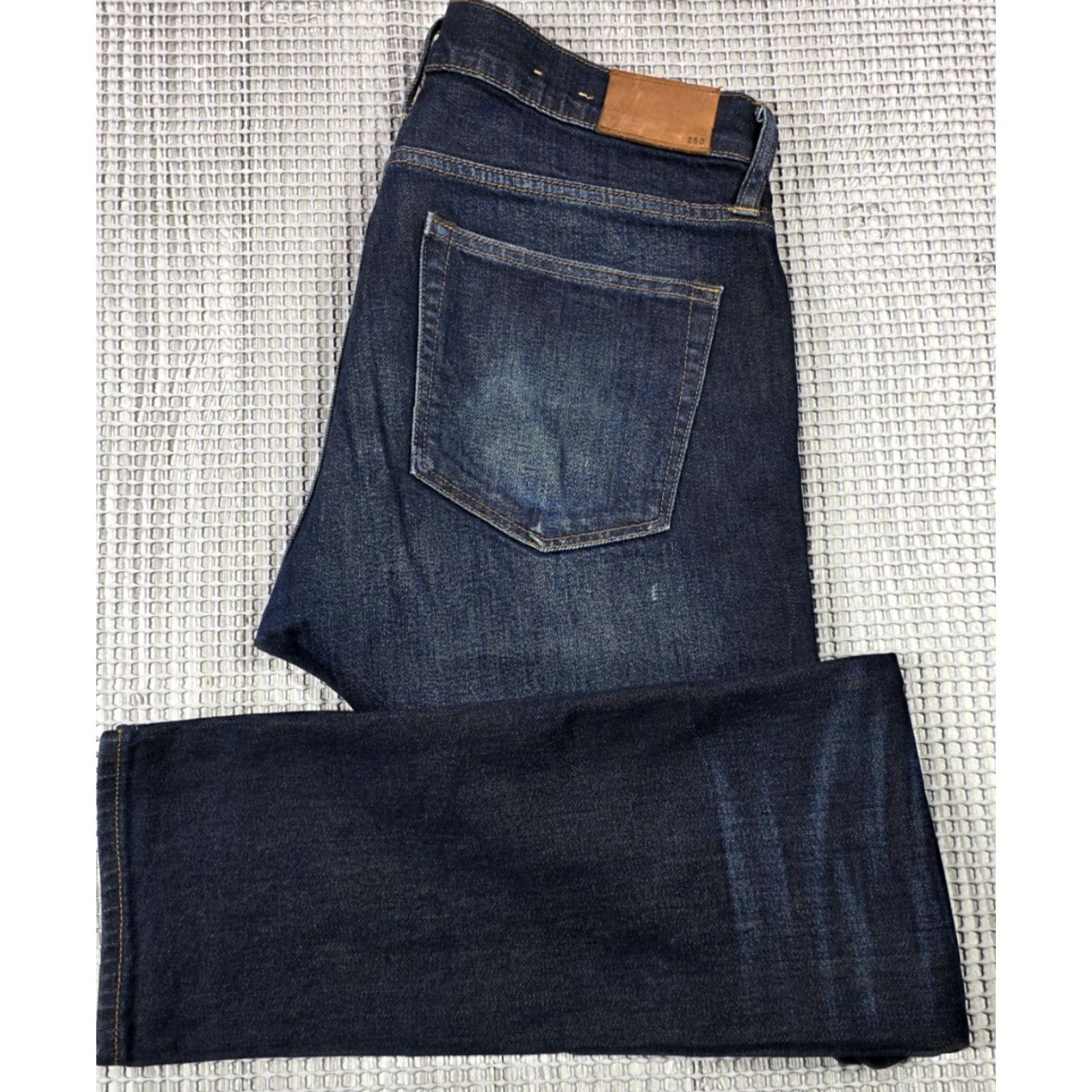 J.Crew J.CREW 250 Skinny Jeans Men 33 x 32 Distressed Stretch Japanese Kurabo Denim Blue (Dark) 5-Pocket Rise Mid-Skinny Fit Mens Jeans Size US 33 - 2 Thumbnail