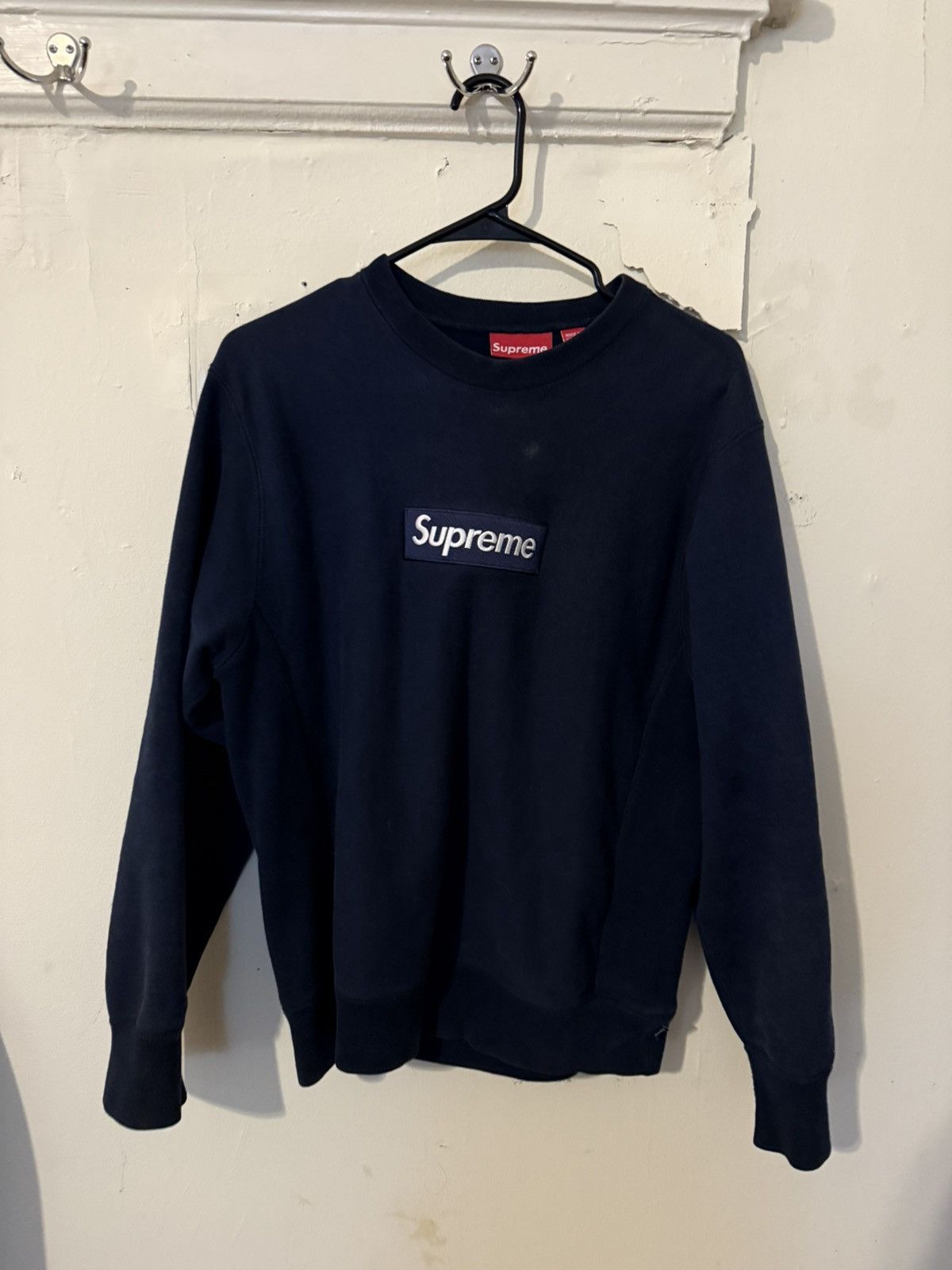 トップス Supreme Washed Box Logo Crewneck Navy M Brand New Supreme Washed Box Logo Crewneck Available in