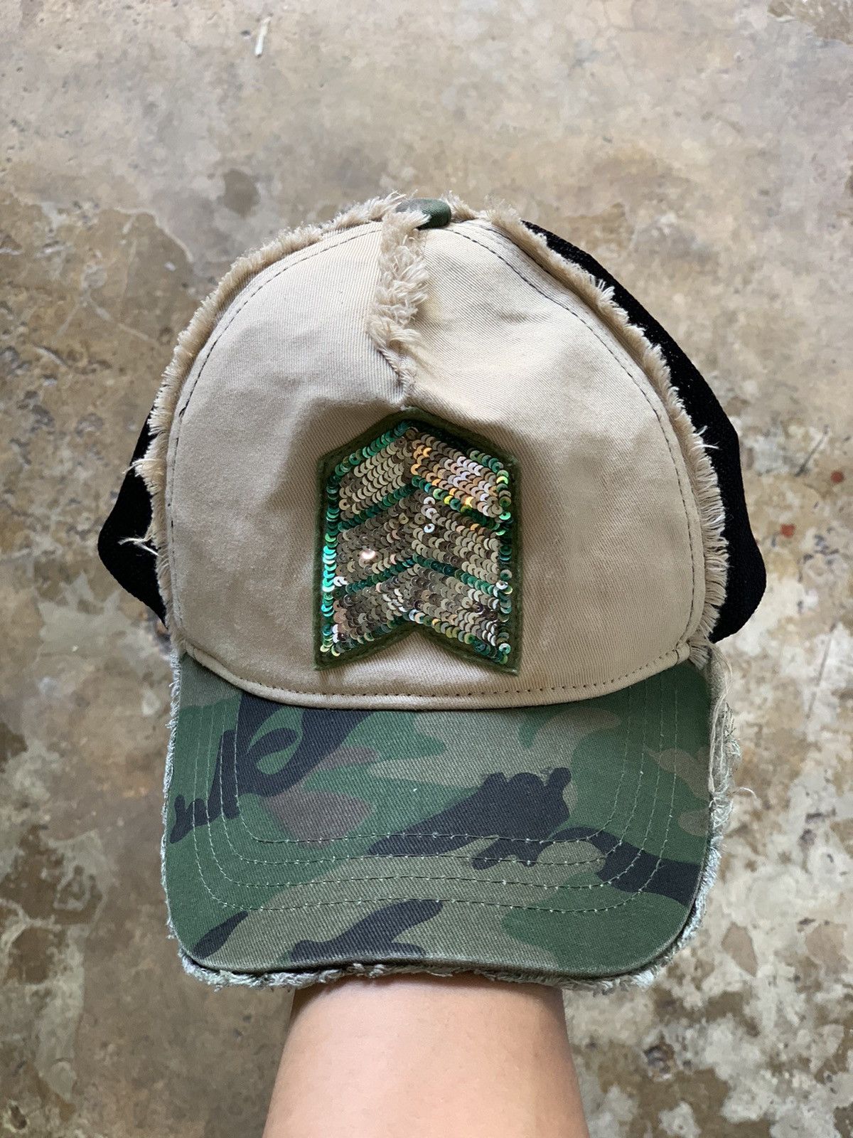 Designer × Japanese Brand Military Rank Yoshinori Kotake Parody Hat/Truckerhat. Size ONE SIZE - 4 Thumbnail