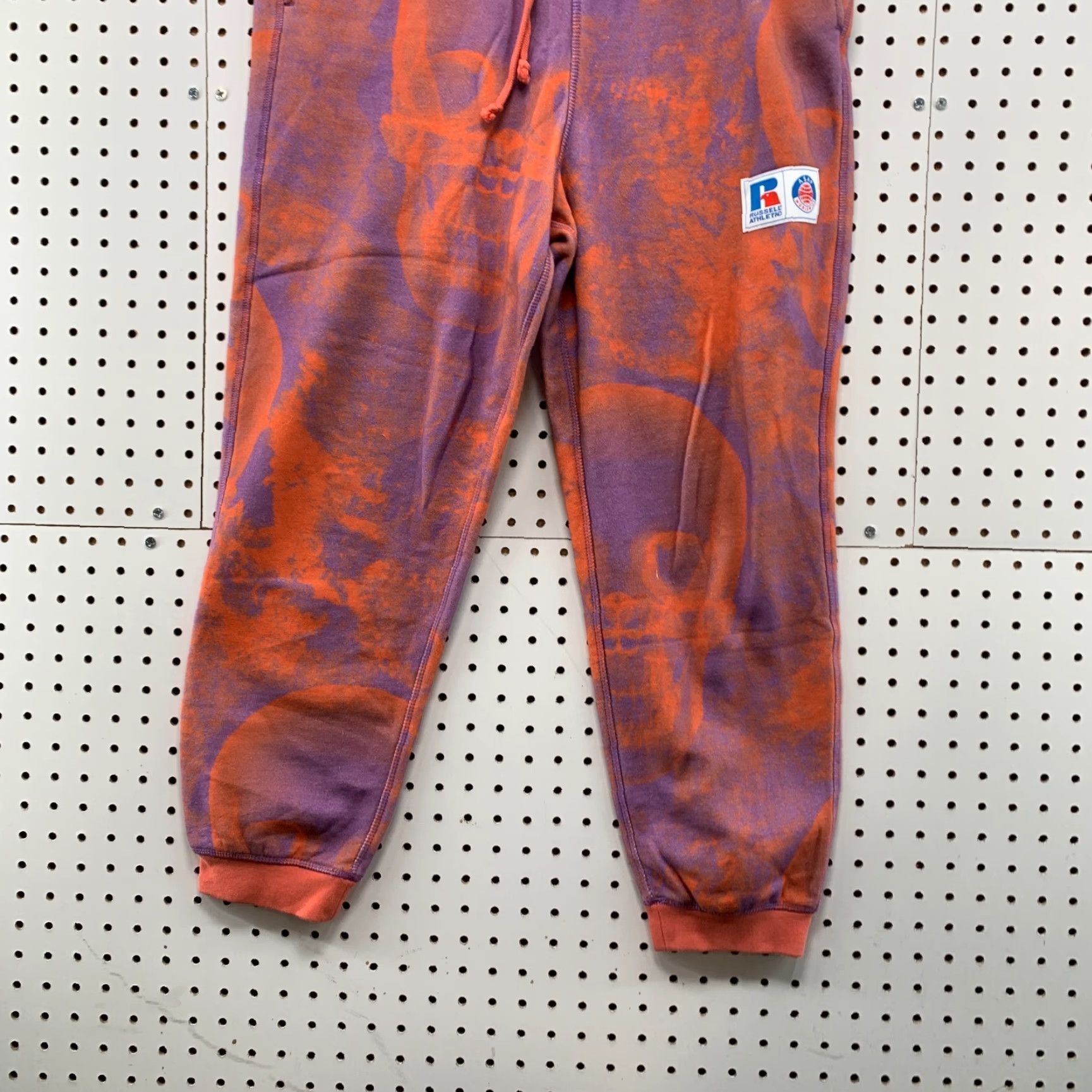 Russell Athletic VINTAGE Russell Athletic A ASAP Sweatpants Men's Medium Orange Skull Activewear 34x26 Hip Hop Size US 31 - 3 Thumbnail