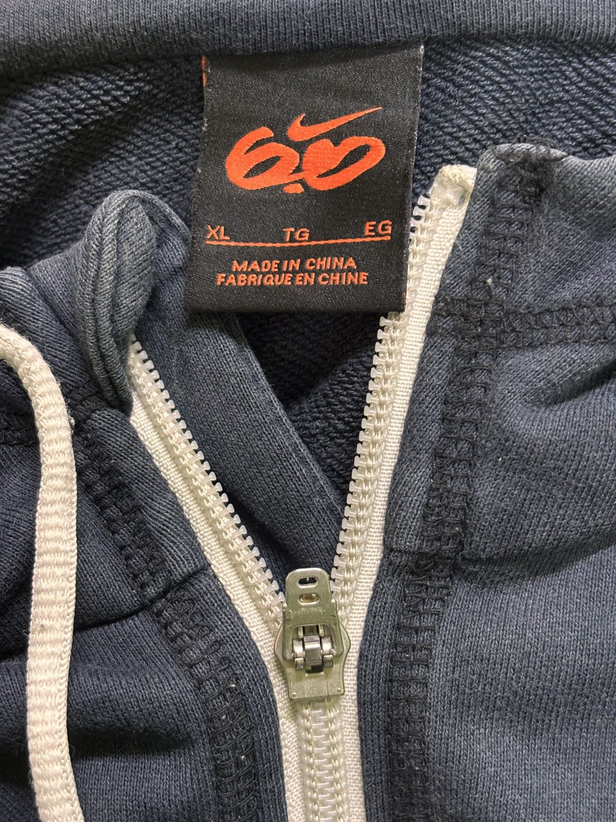 Nike Vintage Nike 6.0 Hoodie Sweatshirt Size US XL / EU 56 / 4 - 14 Thumbnail