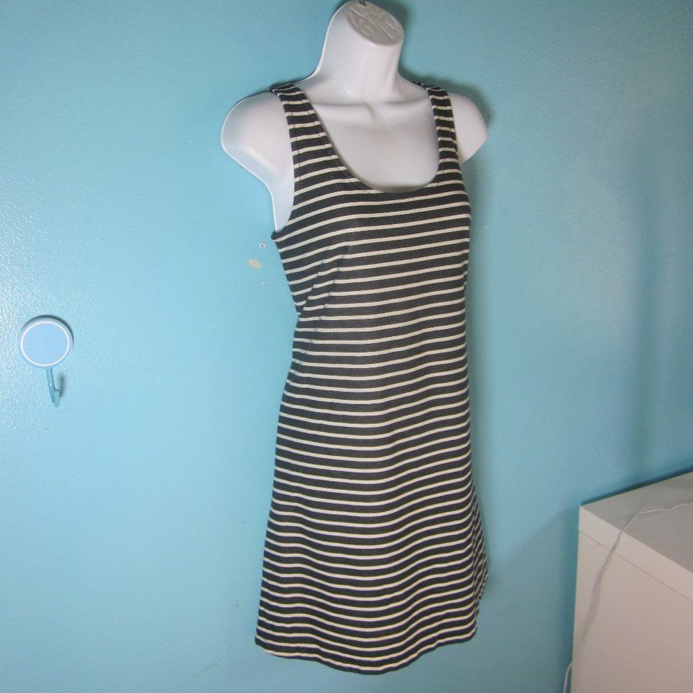Madewell Madewell Womens Size M Gray Black Striped Short Summer Cotto Size M / US 6-8 / IT 42-44 - 1 Thumbnail