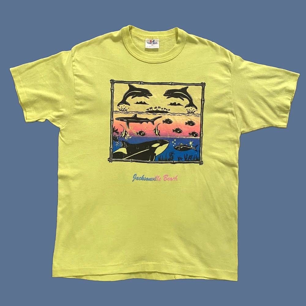 TEE JAYS VINTAGE Tee Jays 90s T-Shirt Dolphins Ocean Graphic Print Short Sleeve Crew Neck XL Yellow Mens Size US XL / EU 56 / 4 - 1 Thumbnail