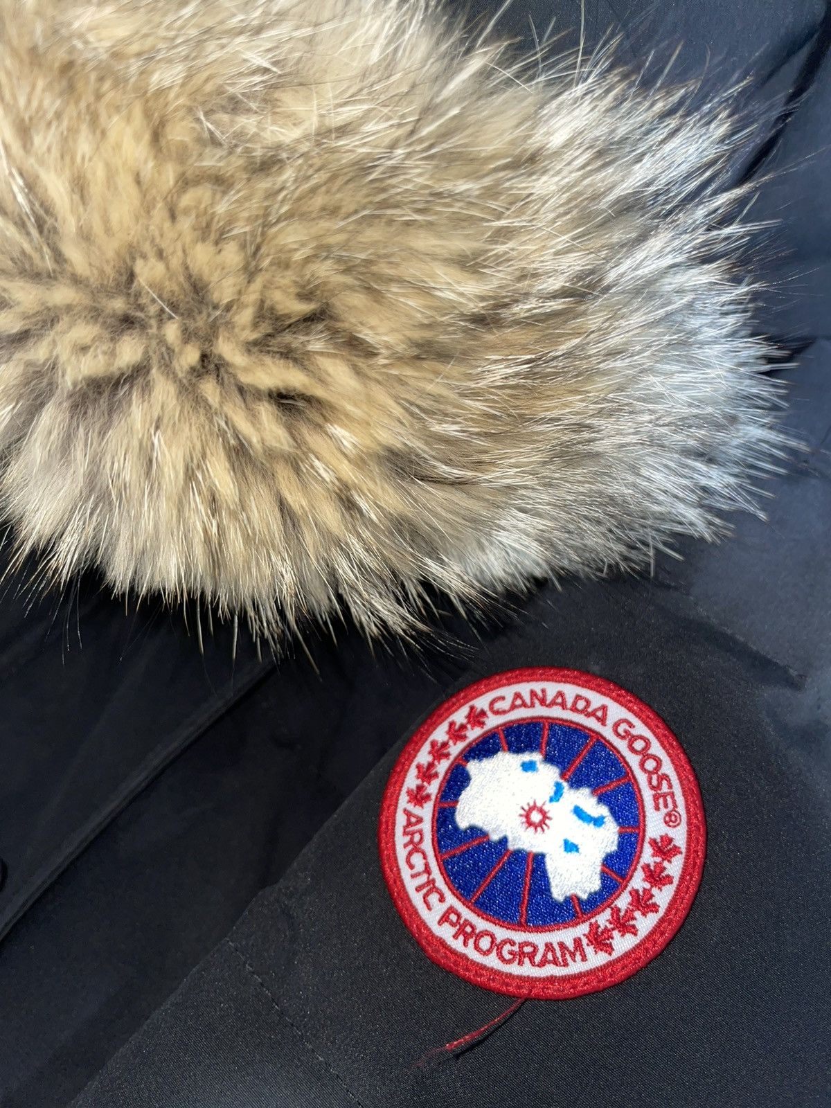 Image of Canada Goose Shelburne Parka Heritage in Black, Women's (Size XL)