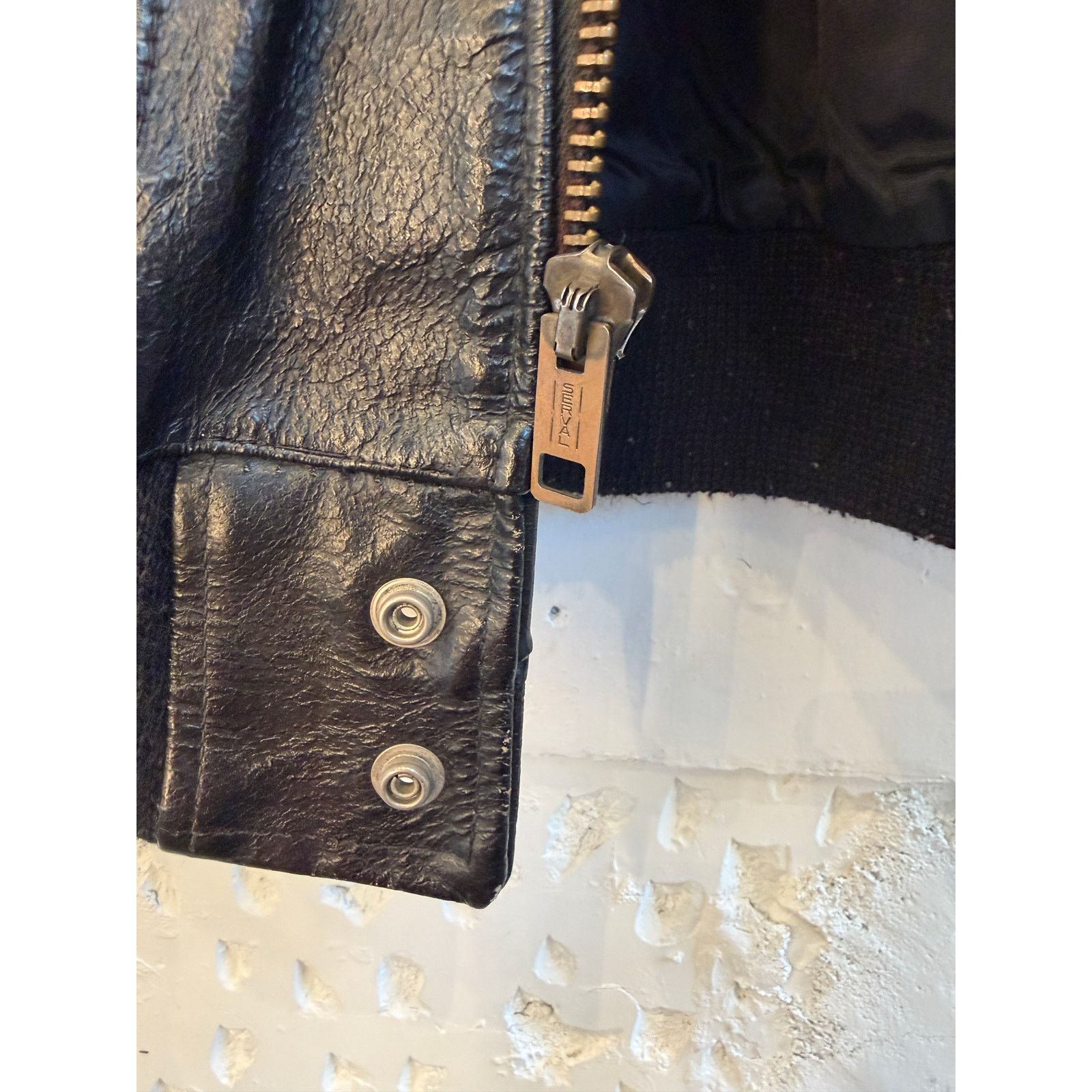 Vintage Vintage Black Leather Flight Jacket Size US M / EU 48-50 / 2 - 5 Thumbnail
