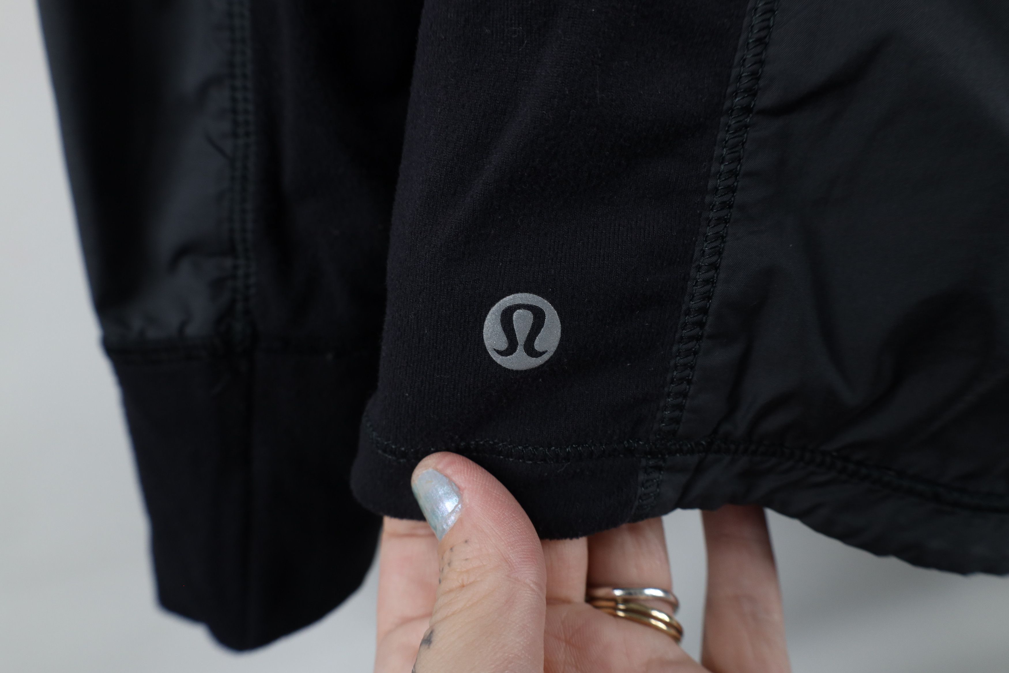 Lululemon × Vintage Lululemon Hooded Full Zip Running Jacket Windbreaker Size M / US 6-8 / IT 42-44 - 10 Thumbnail
